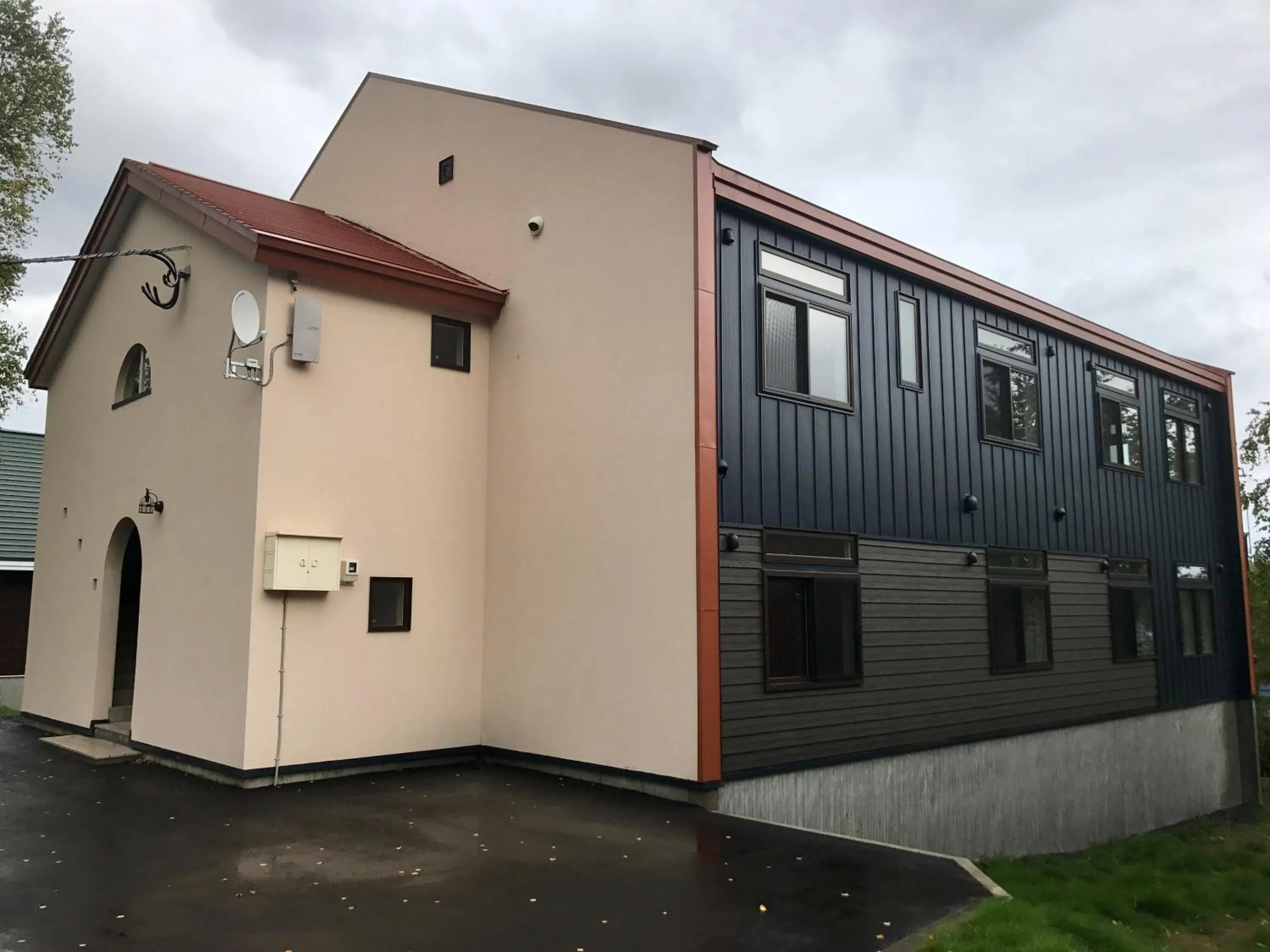Property building in Lodge Mori Apartments