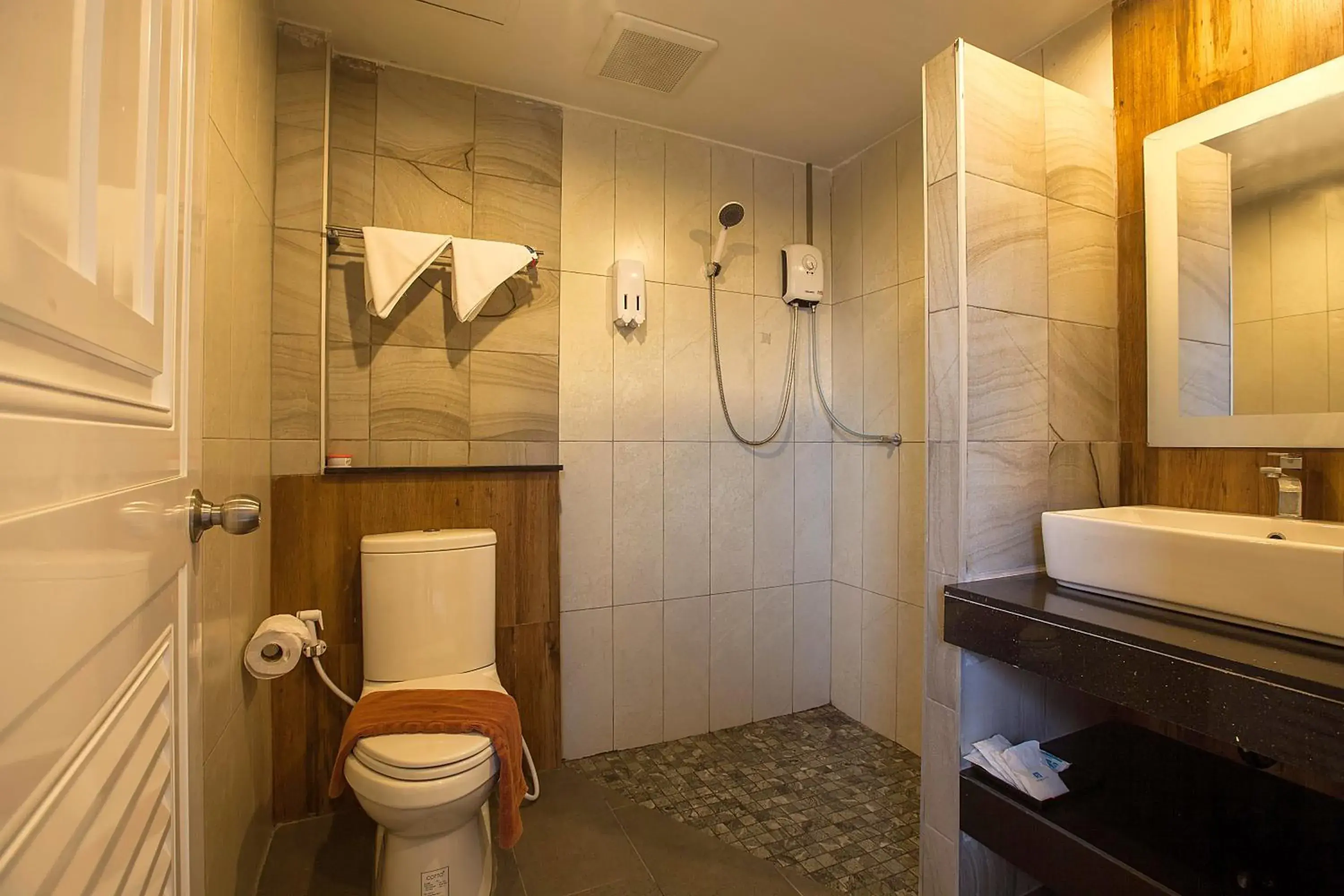 Deluxe Twin Room with Sea View in Phi Phi Top View Resort Deluxe Twin Room with Sea View in Phi Phi Top View Resort