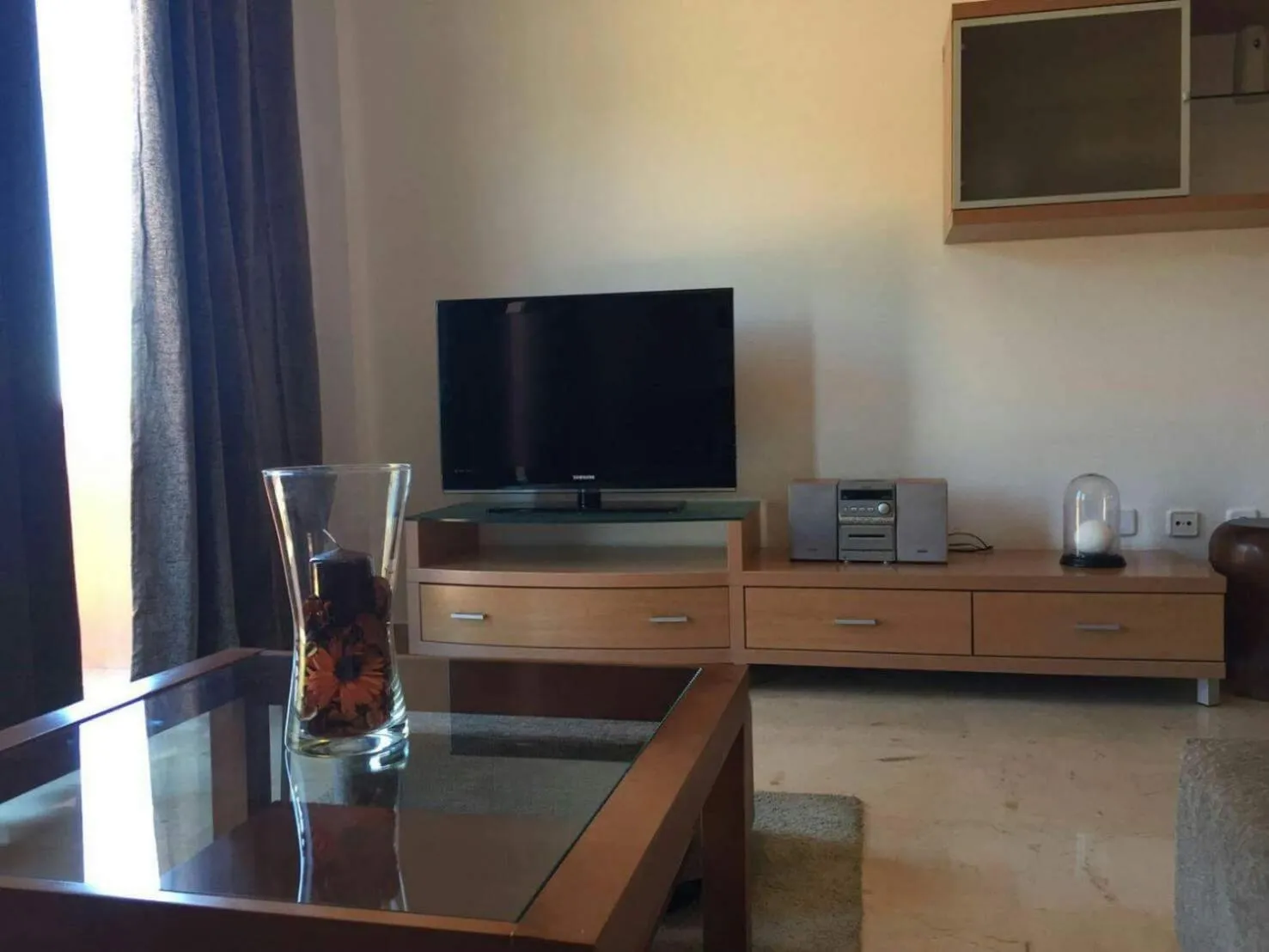 Communal lounge/ TV room in Apartamento Jardines de Manilva