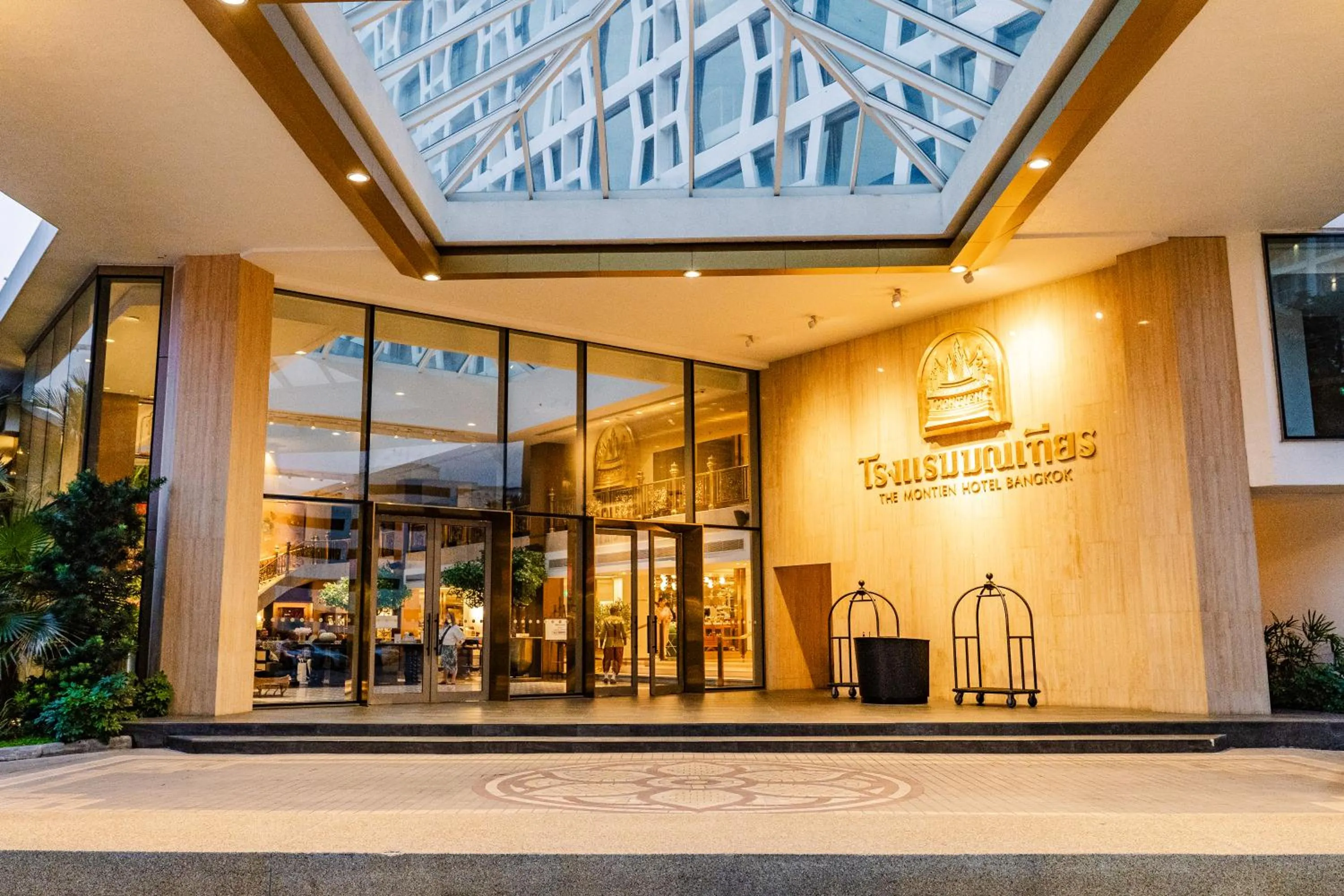 Property building in Montien Hotel Surawong Bangkok