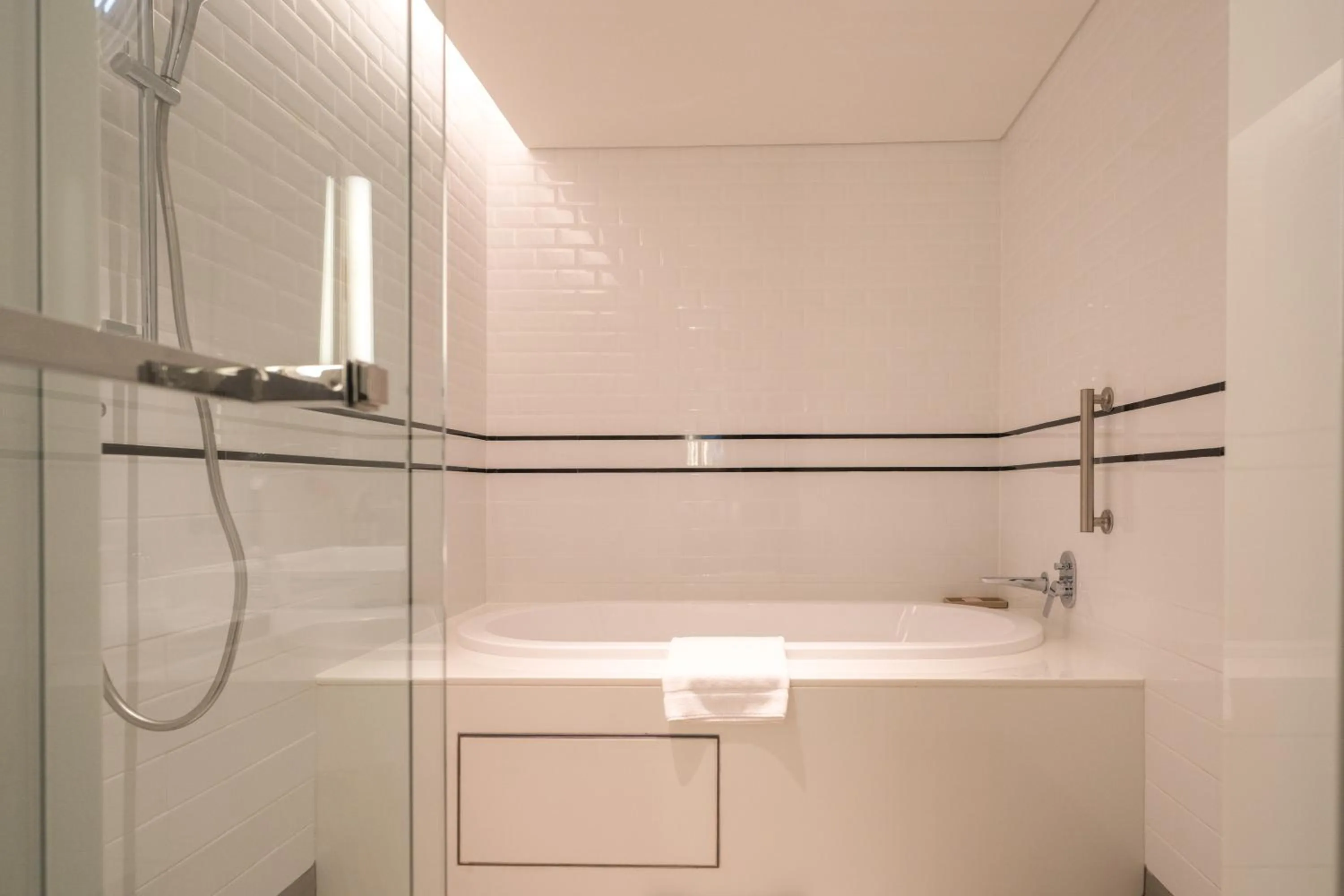 Bathroom in Montien Hotel Surawong Bangkok