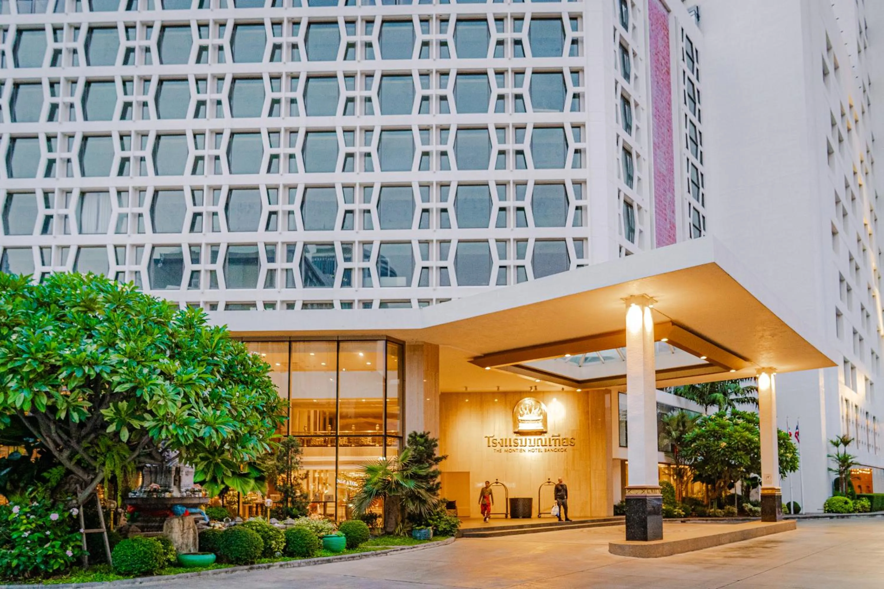 Property building in Montien Hotel Surawong Bangkok