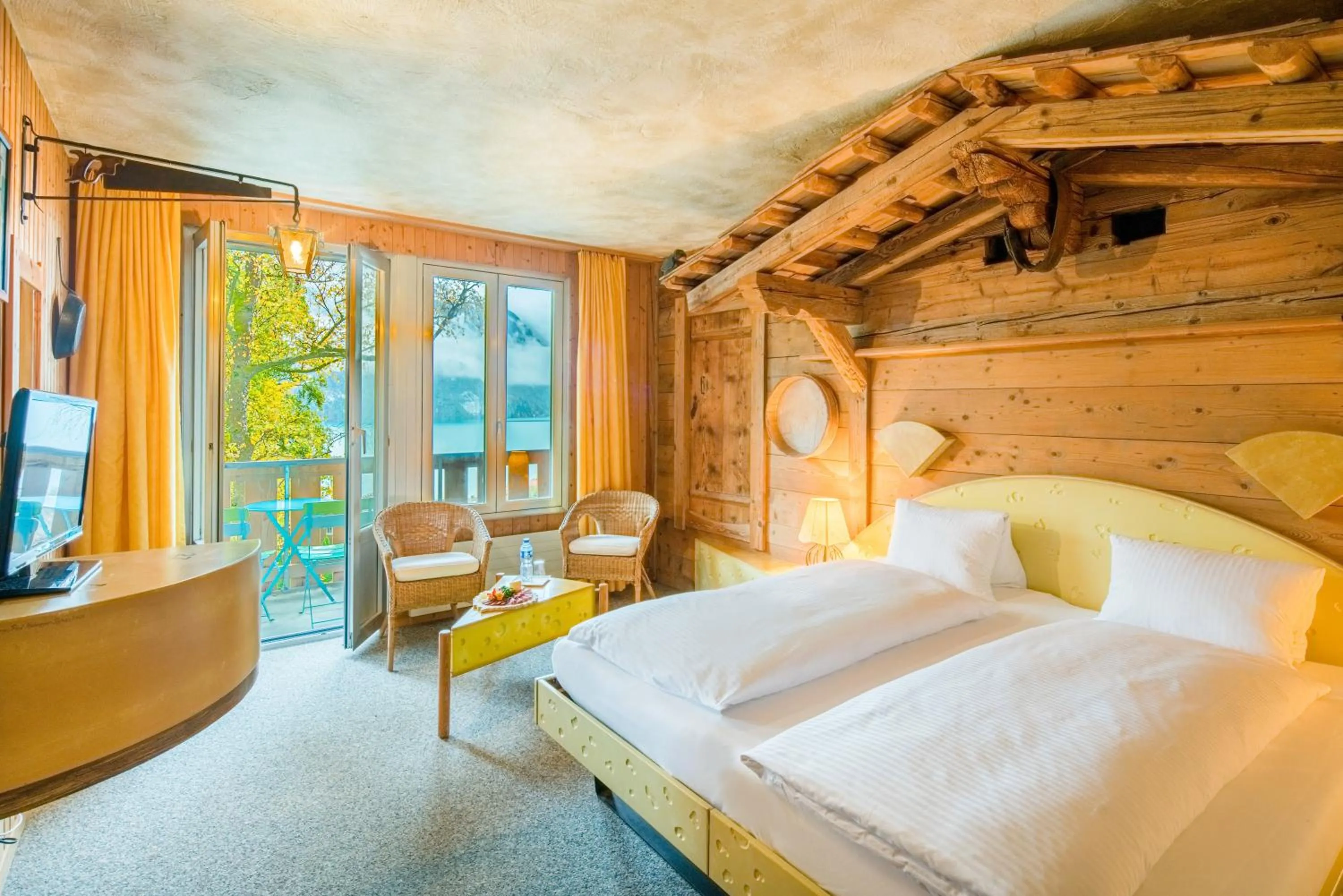 Photo of the whole room, Bed in Hotel Lindenhof by Crossworld AG