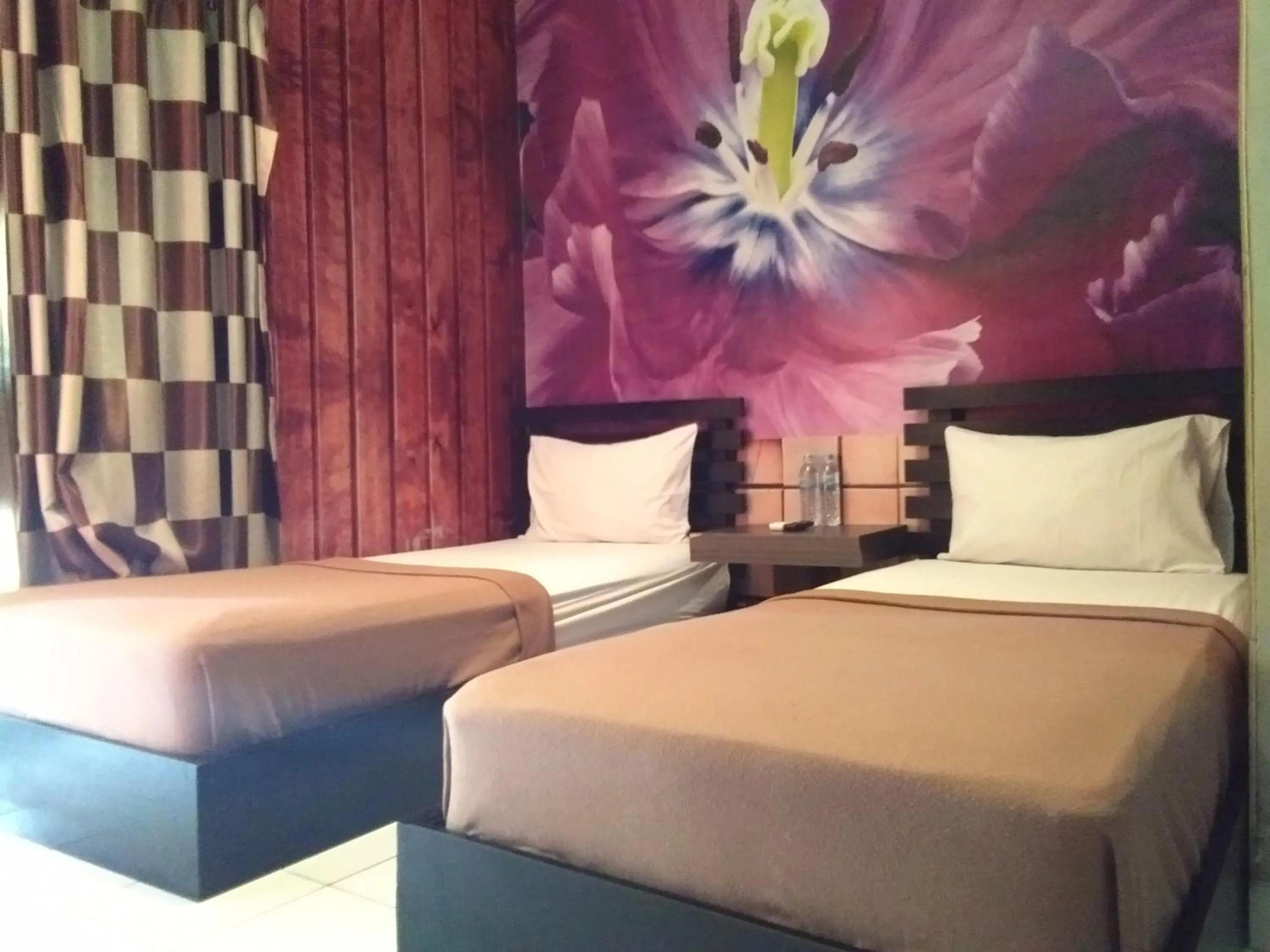 Bed in Lawaka Hotel