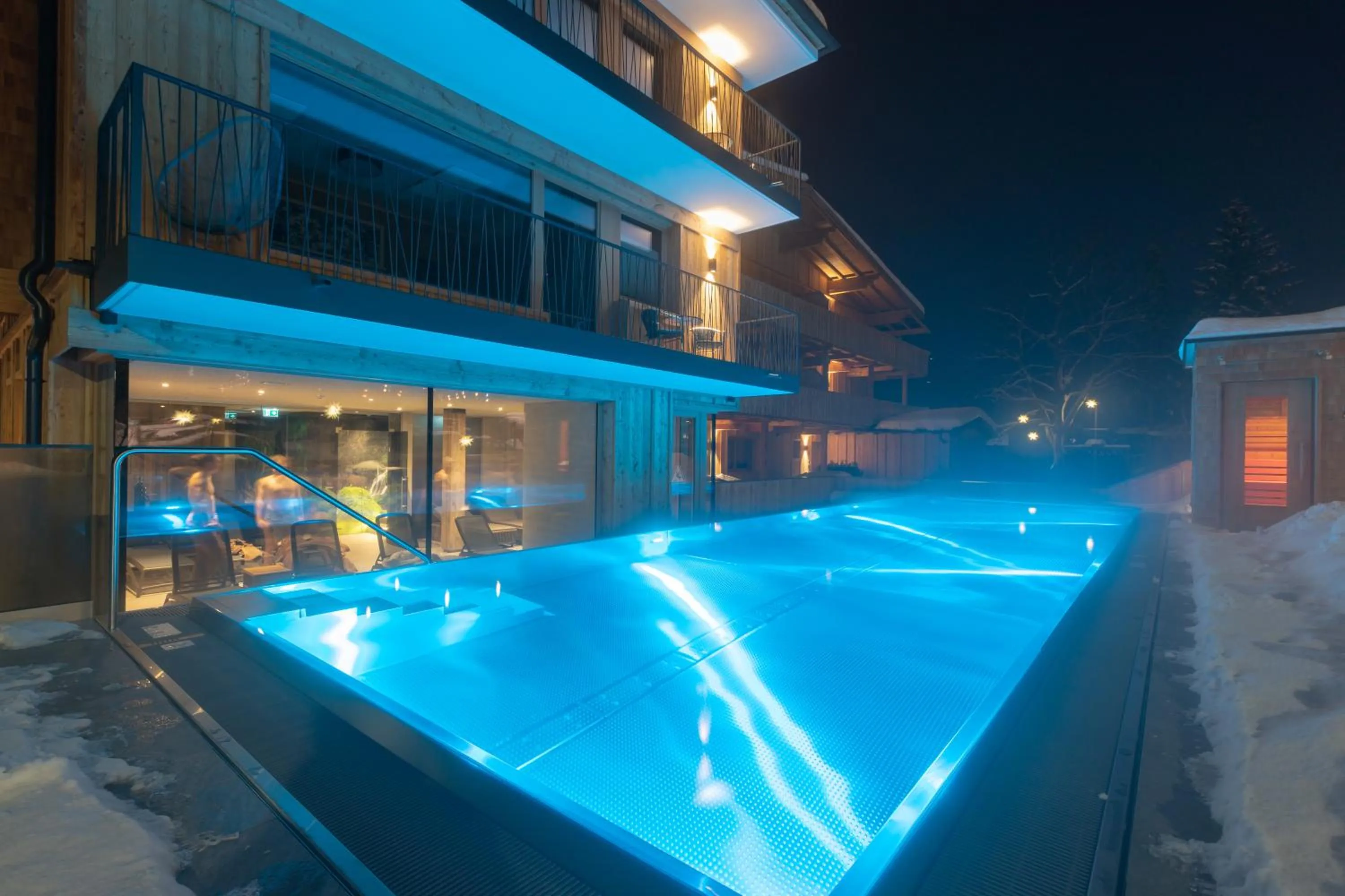 Swimming pool in Appartement Zillertal Klee mit Restaurant KleemenTine