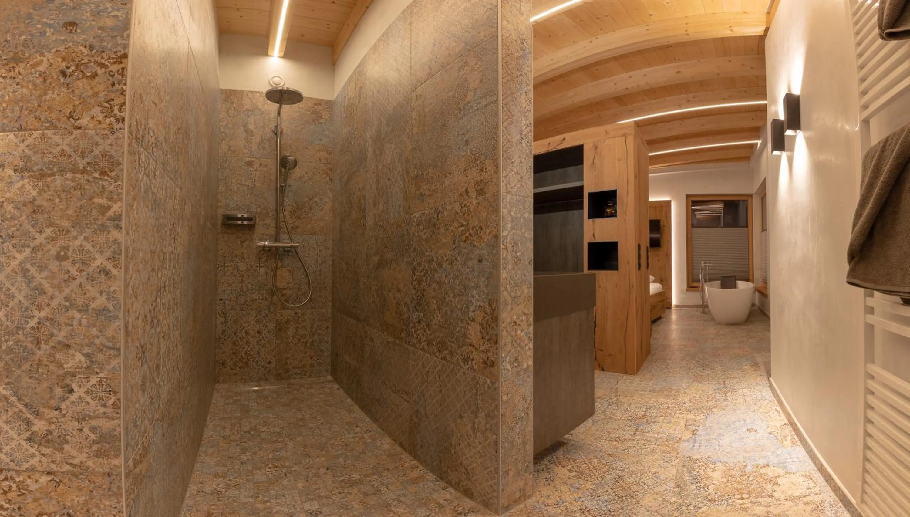 Bathroom in Appartement Zillertal Klee mit Restaurant KleemenTine