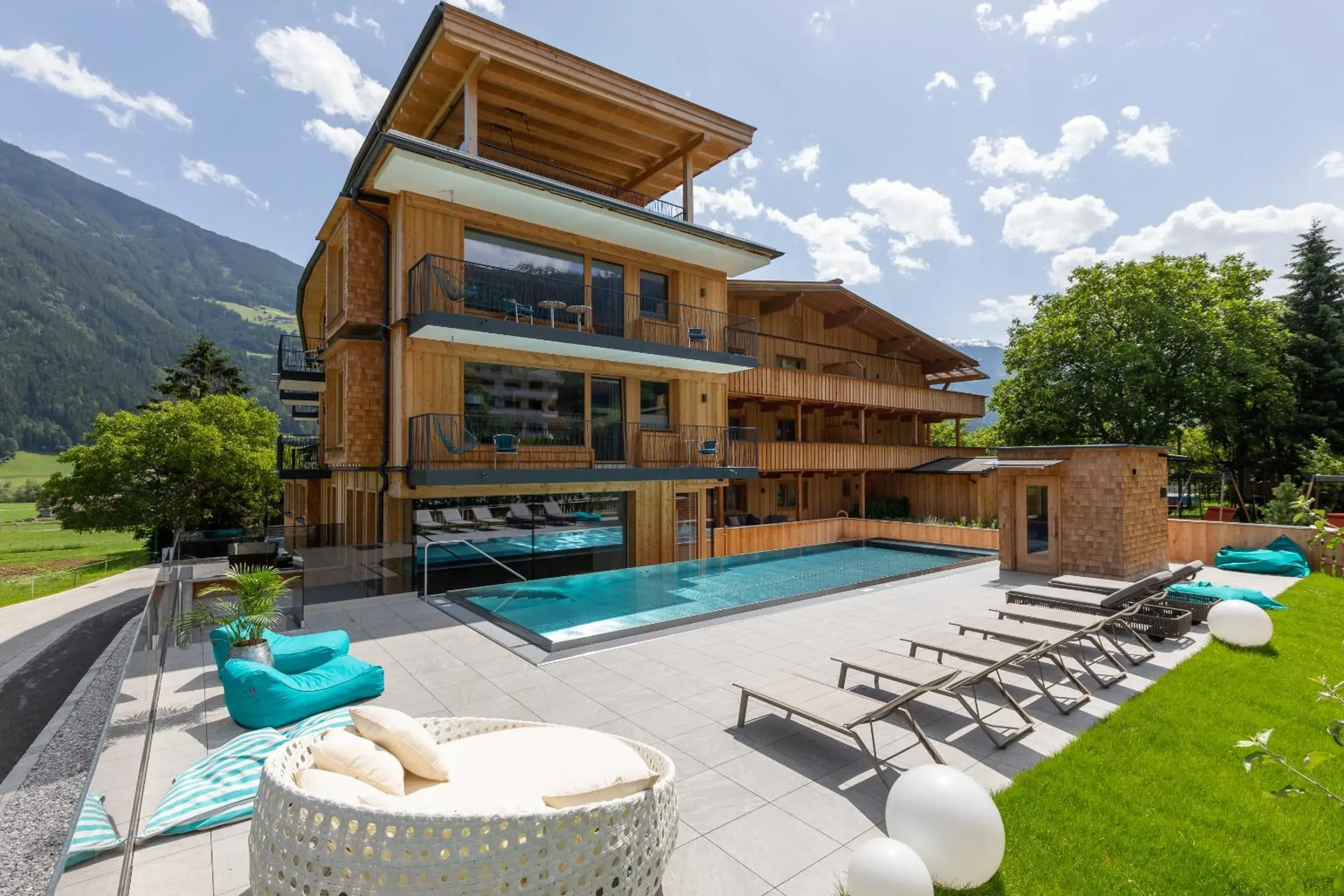 Appartement Zillertal Klee mit Restaurant KleemenTine Appartement Zillertal Klee mit Restaurant KleemenTine