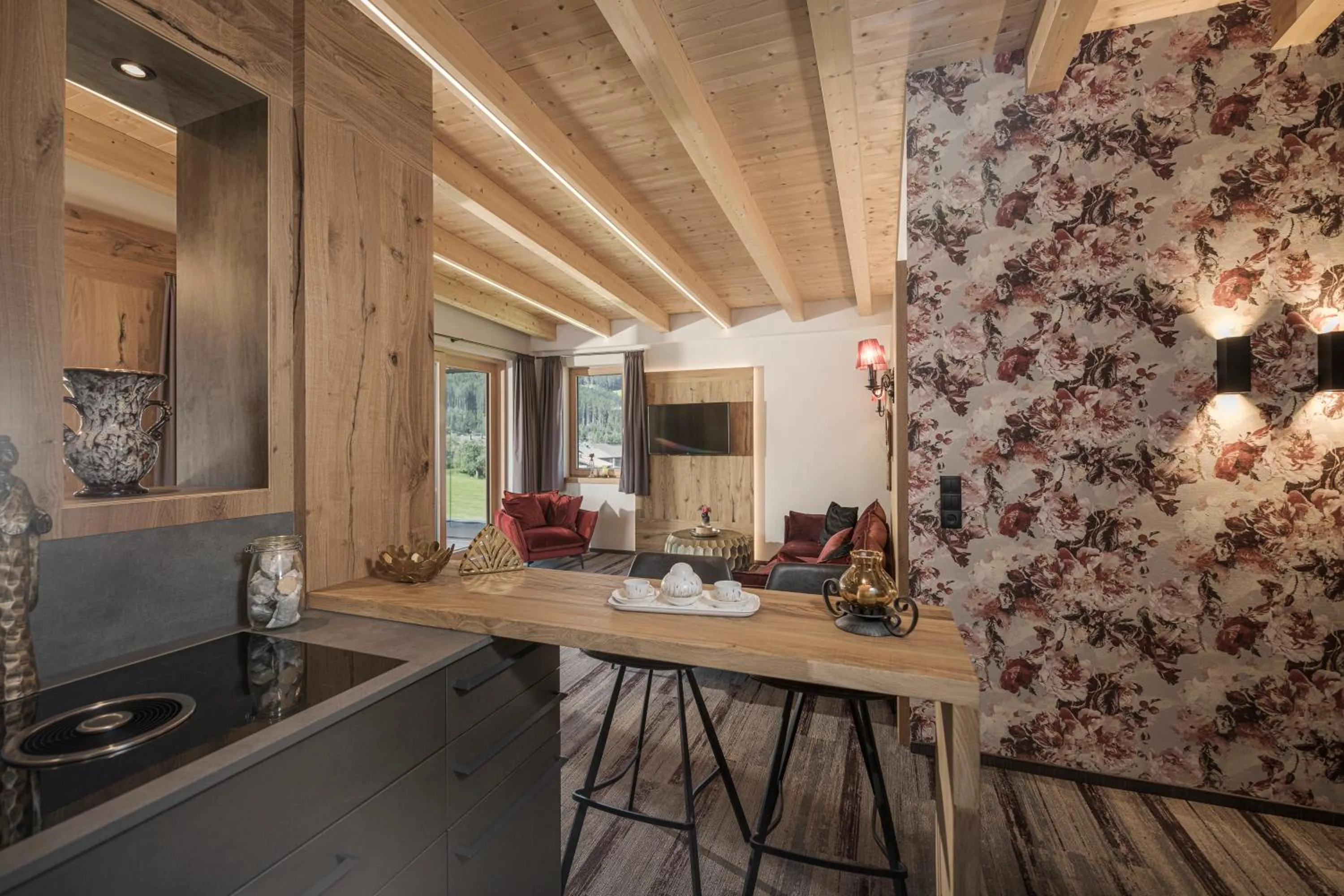 Appartement Zillertal Klee mit Restaurant KleemenTine