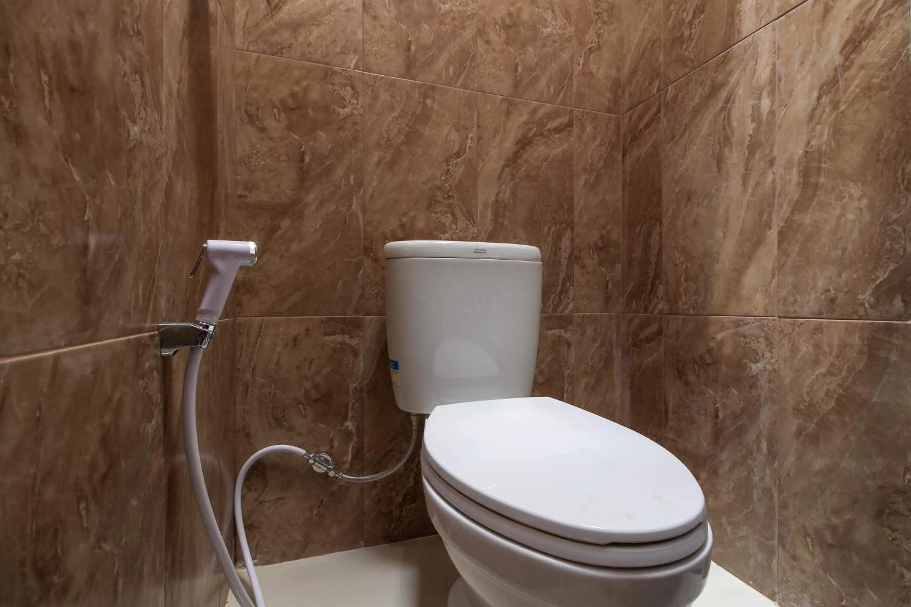 Toilet in RedDoorz Plus near Jogja Kembali Monument