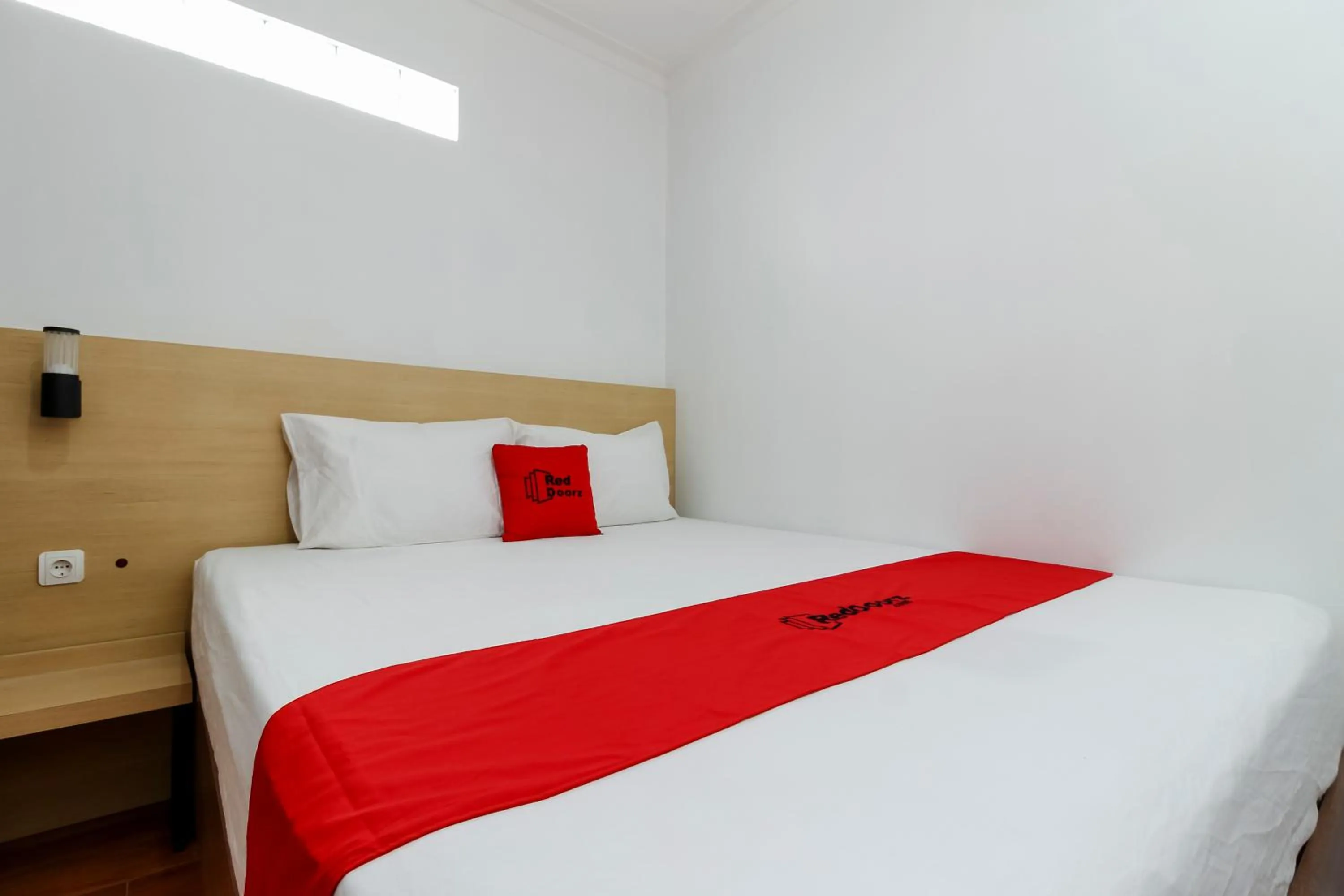 Bedroom in RedDoorz Plus near Jogja Kembali Monument