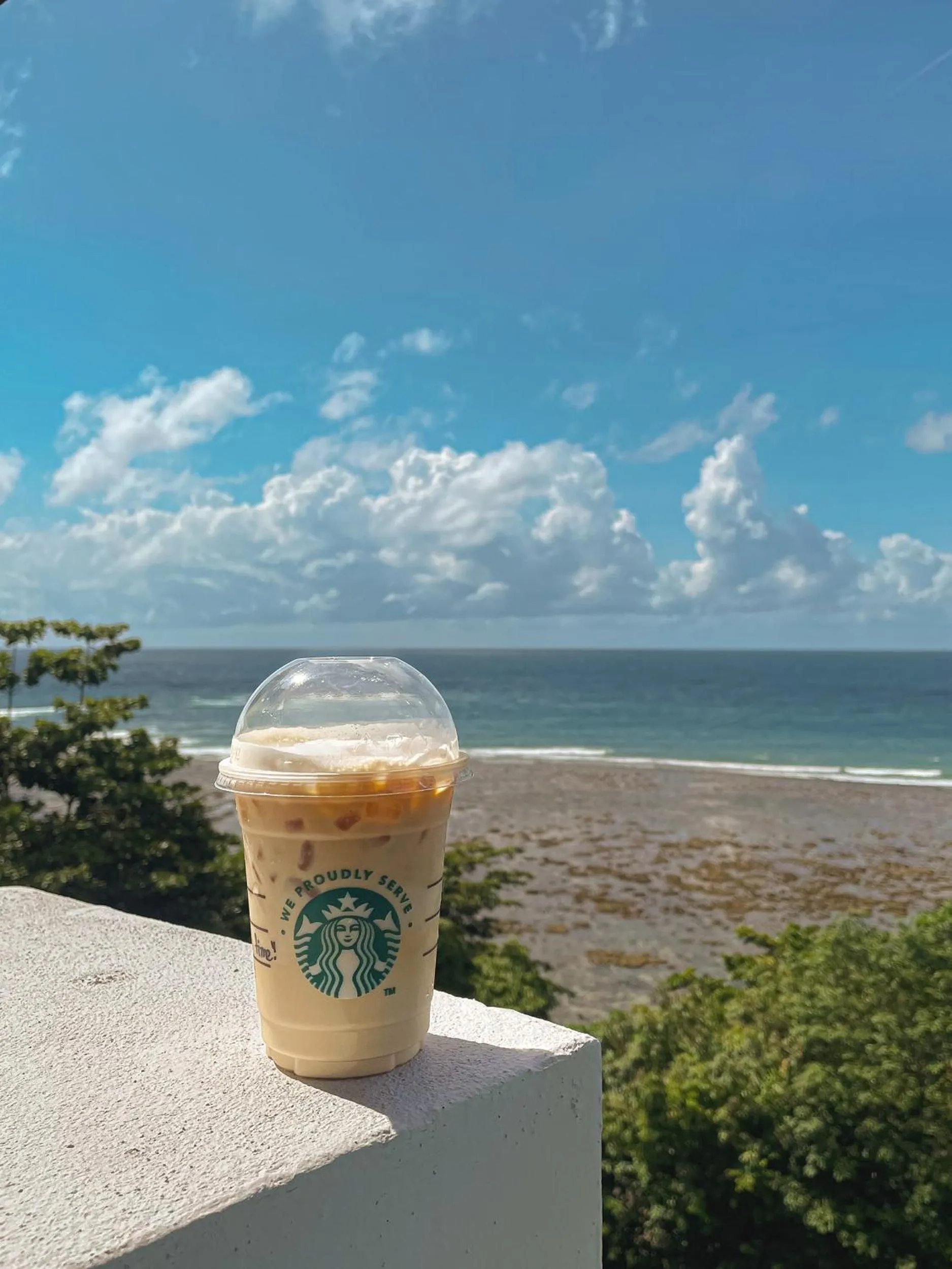 Lounge or bar in Namaka Resort Kamala