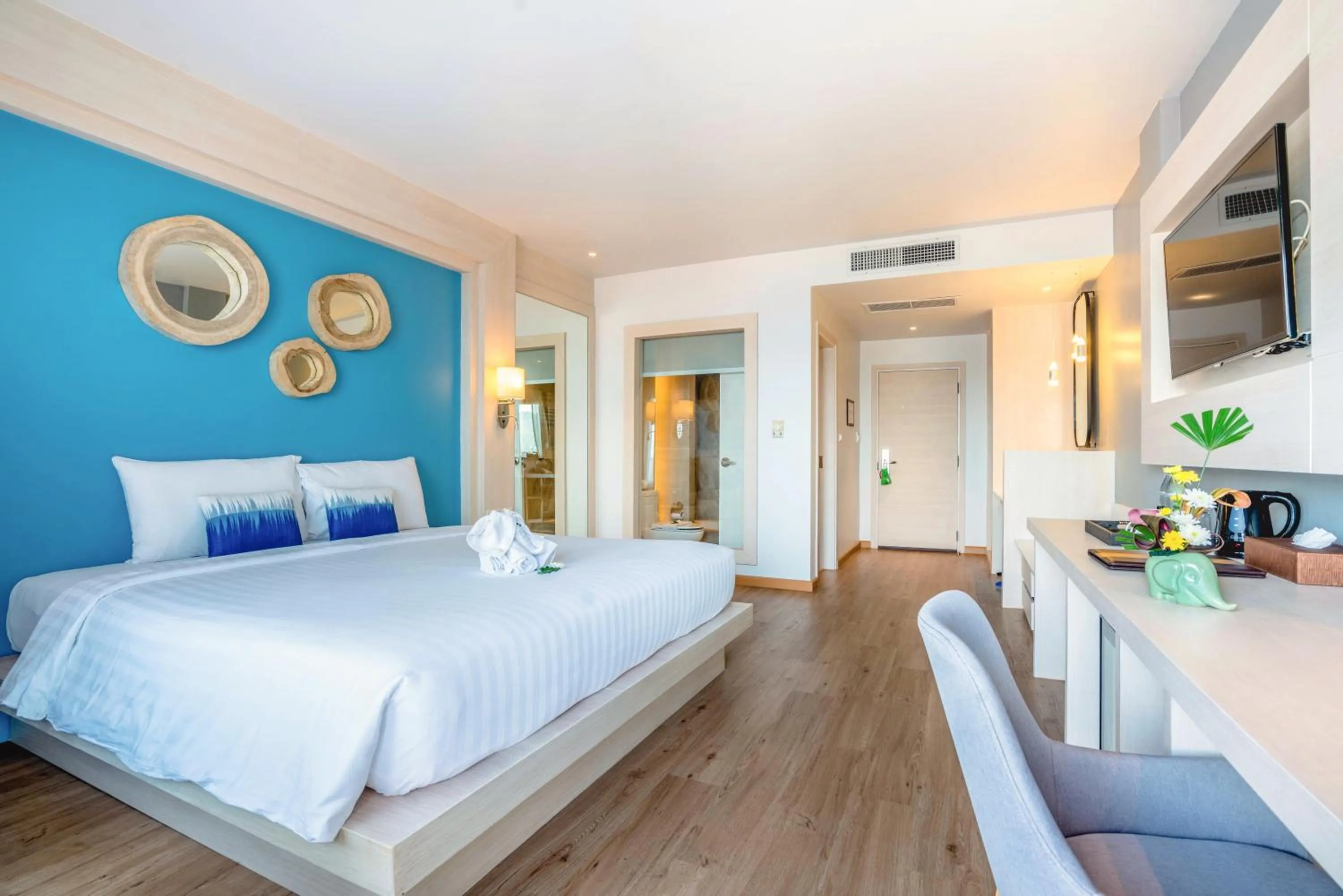 Bed in Namaka Resort Kamala