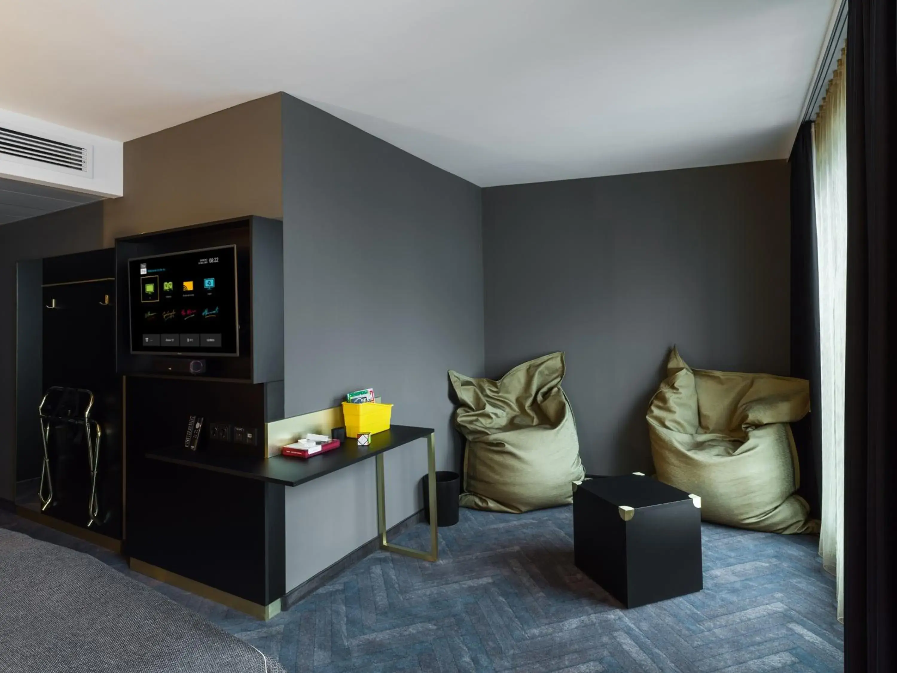 Photo of the whole room in Holiday Inn - the niu, Cobbles Essen by IHG Photo of the whole room in Holiday Inn - the niu, Cobbles Essen by IHG