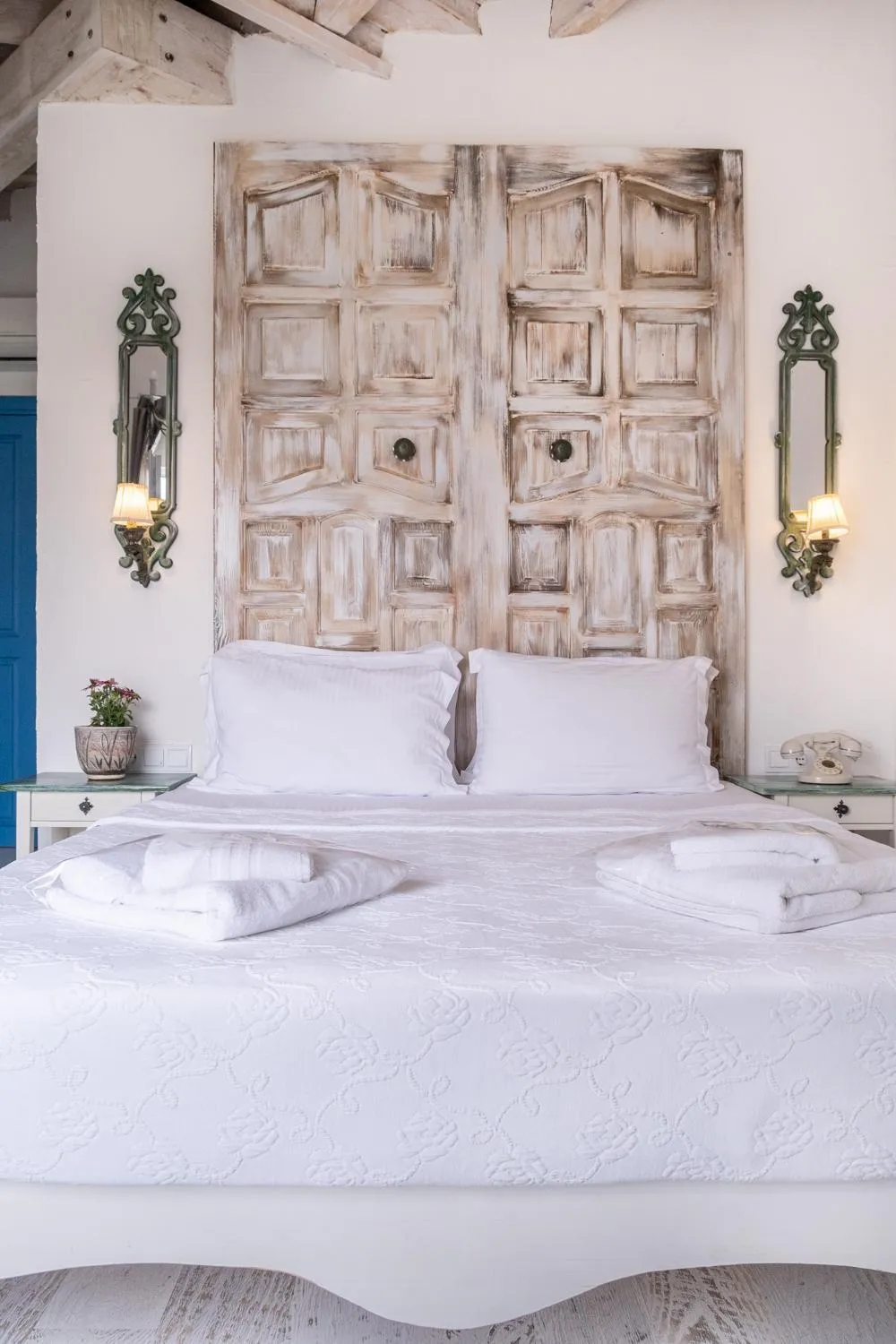 Bedroom, Bed in Bay C