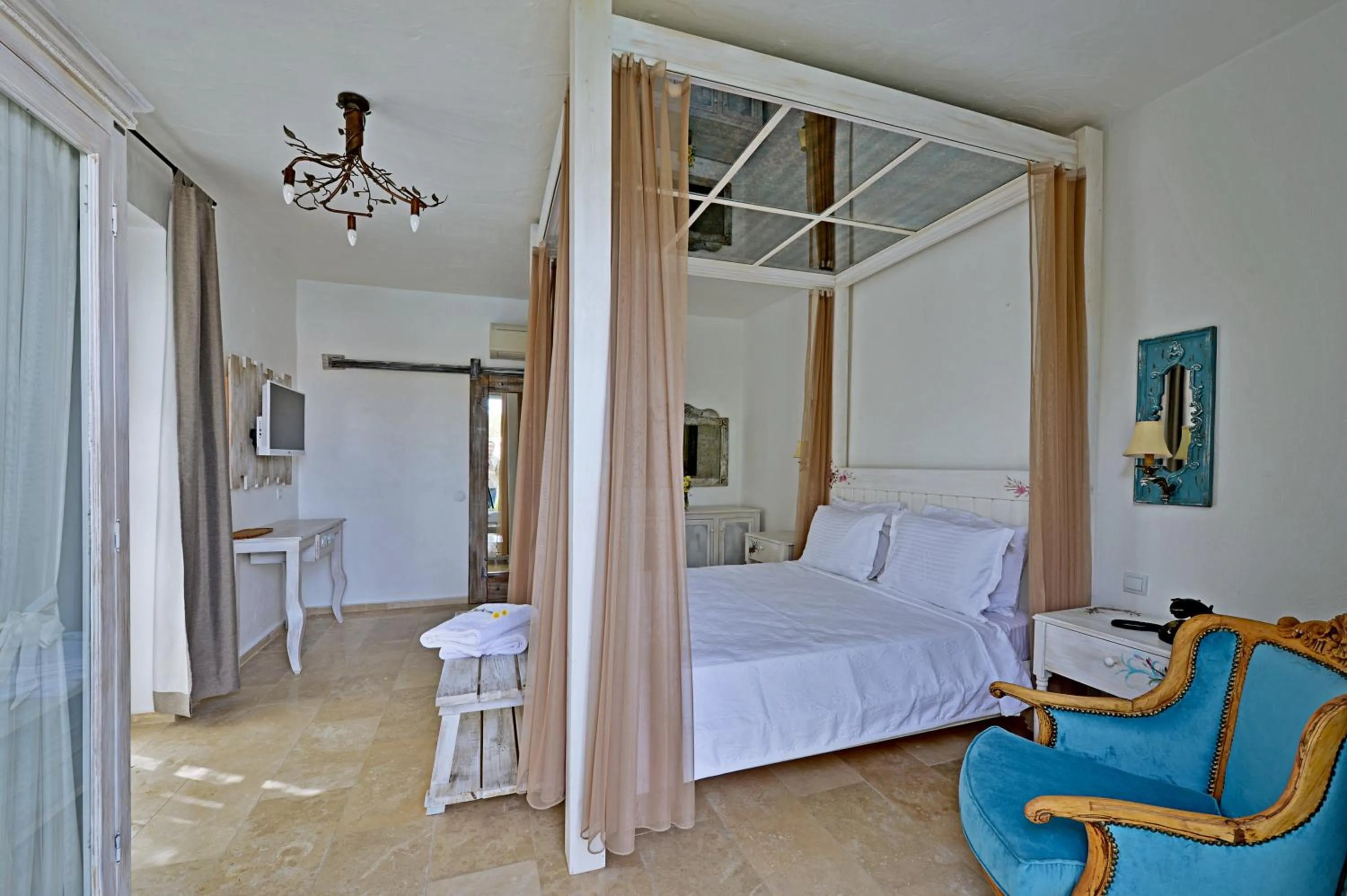 Garden view, Bed in Bay C