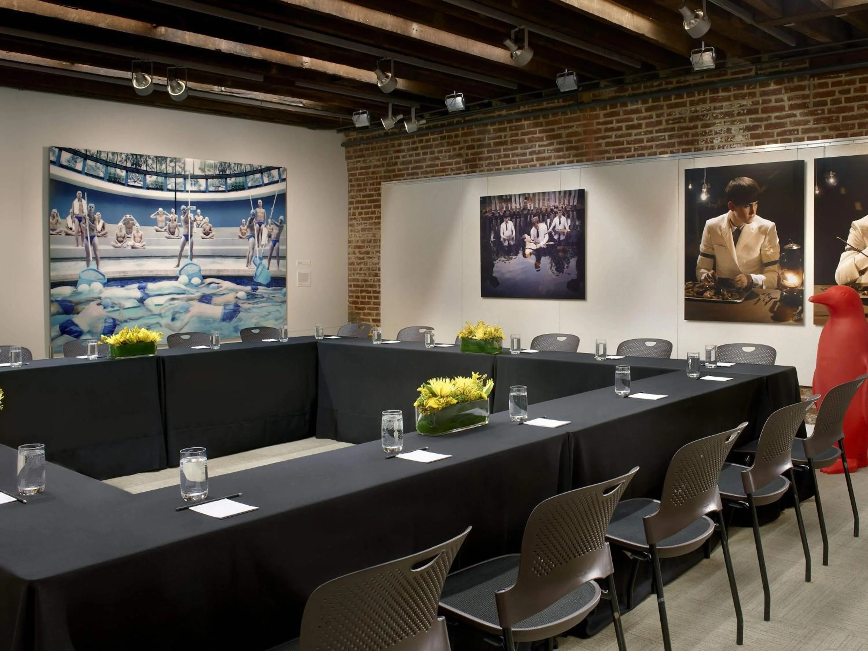 Meeting/conference room in 21c Museum Hotel Louisville