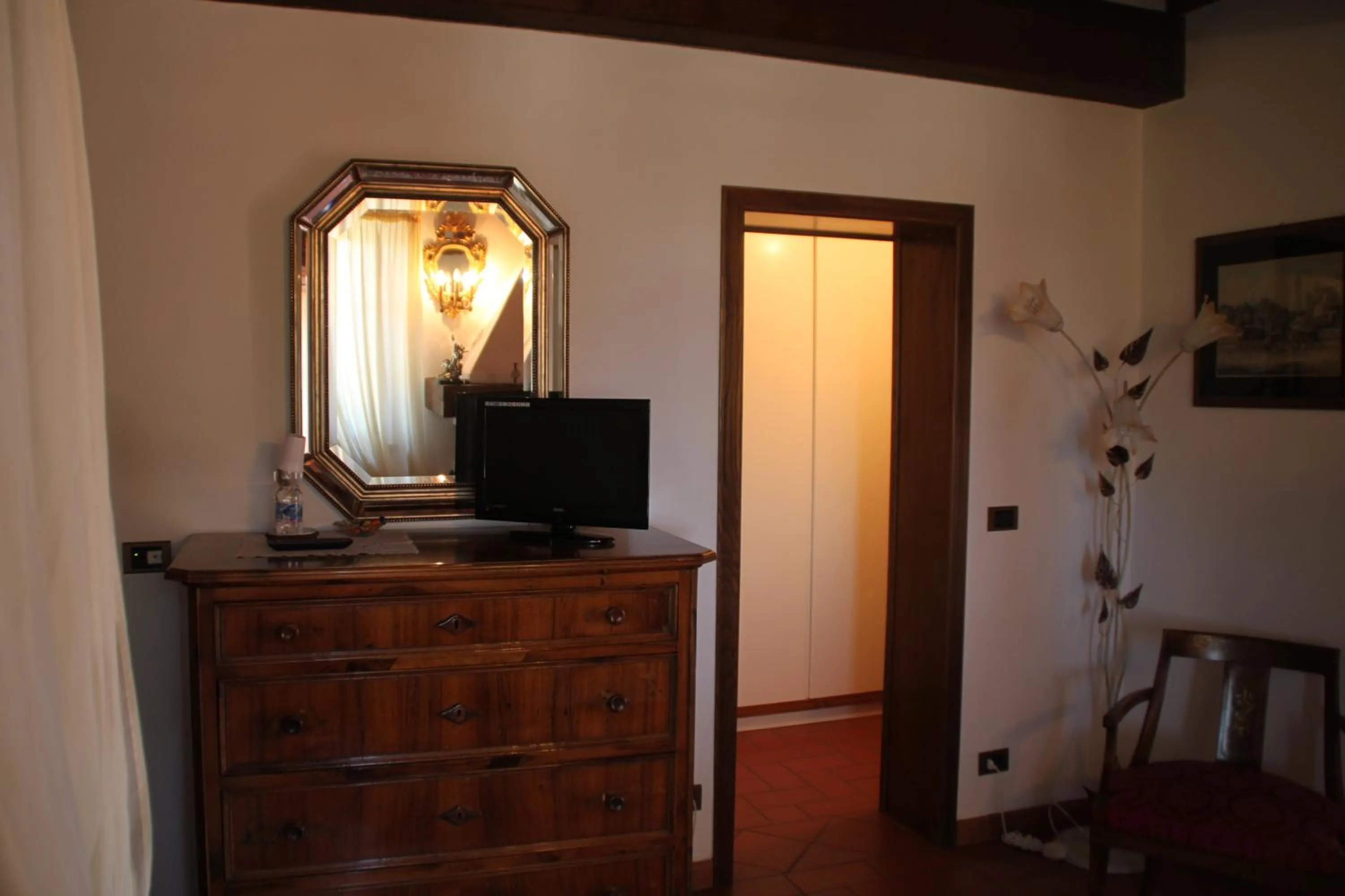 Decorative detail in Ortali Country House