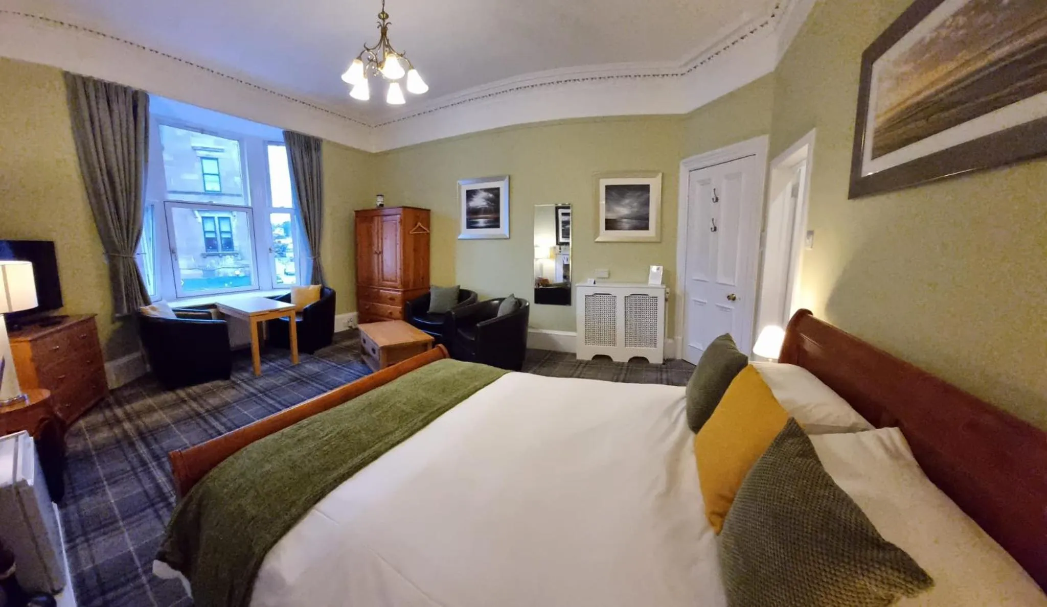 Bed in Knap Guest House