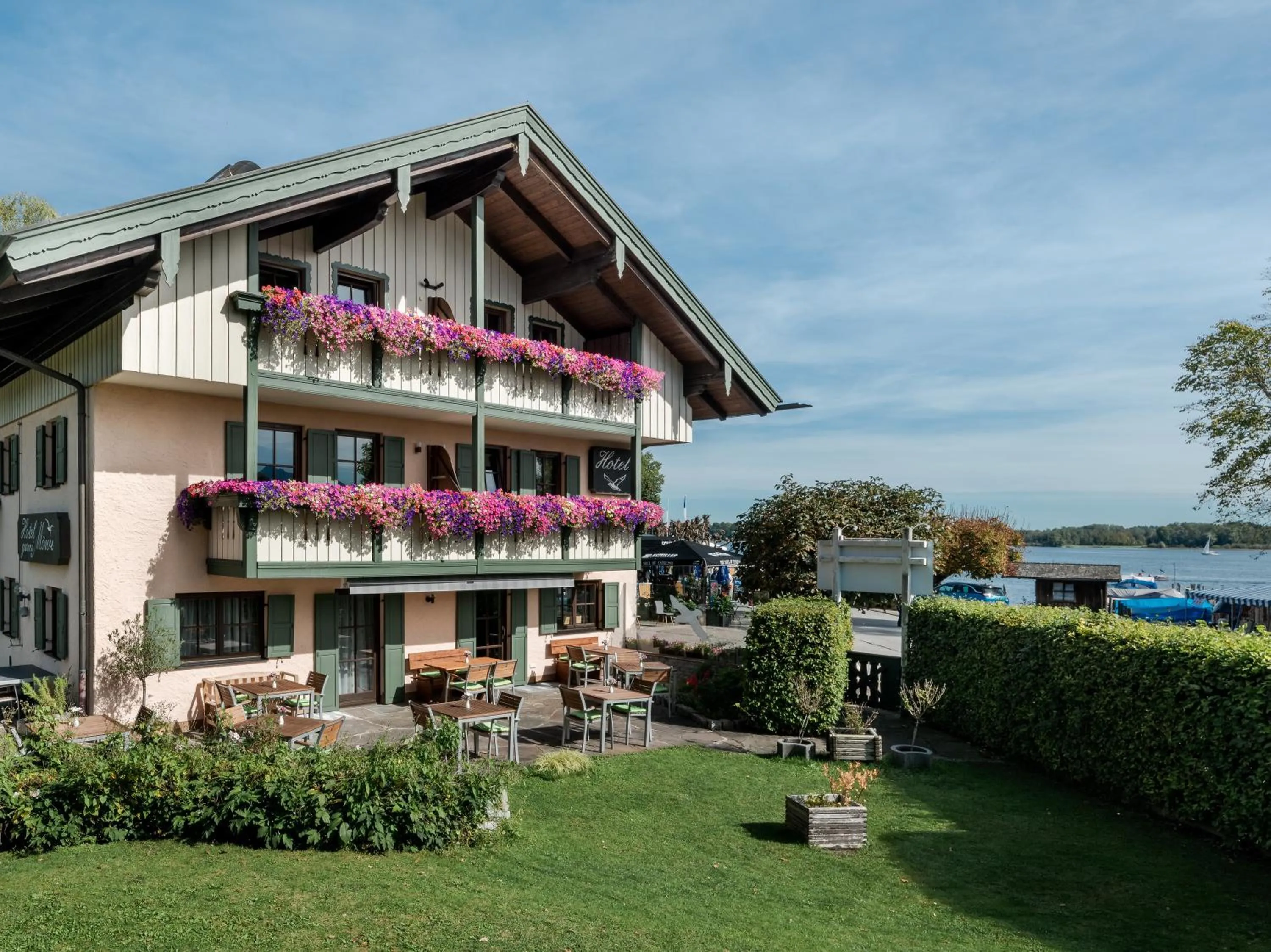 Property building in Hotel Garni Möwe am See