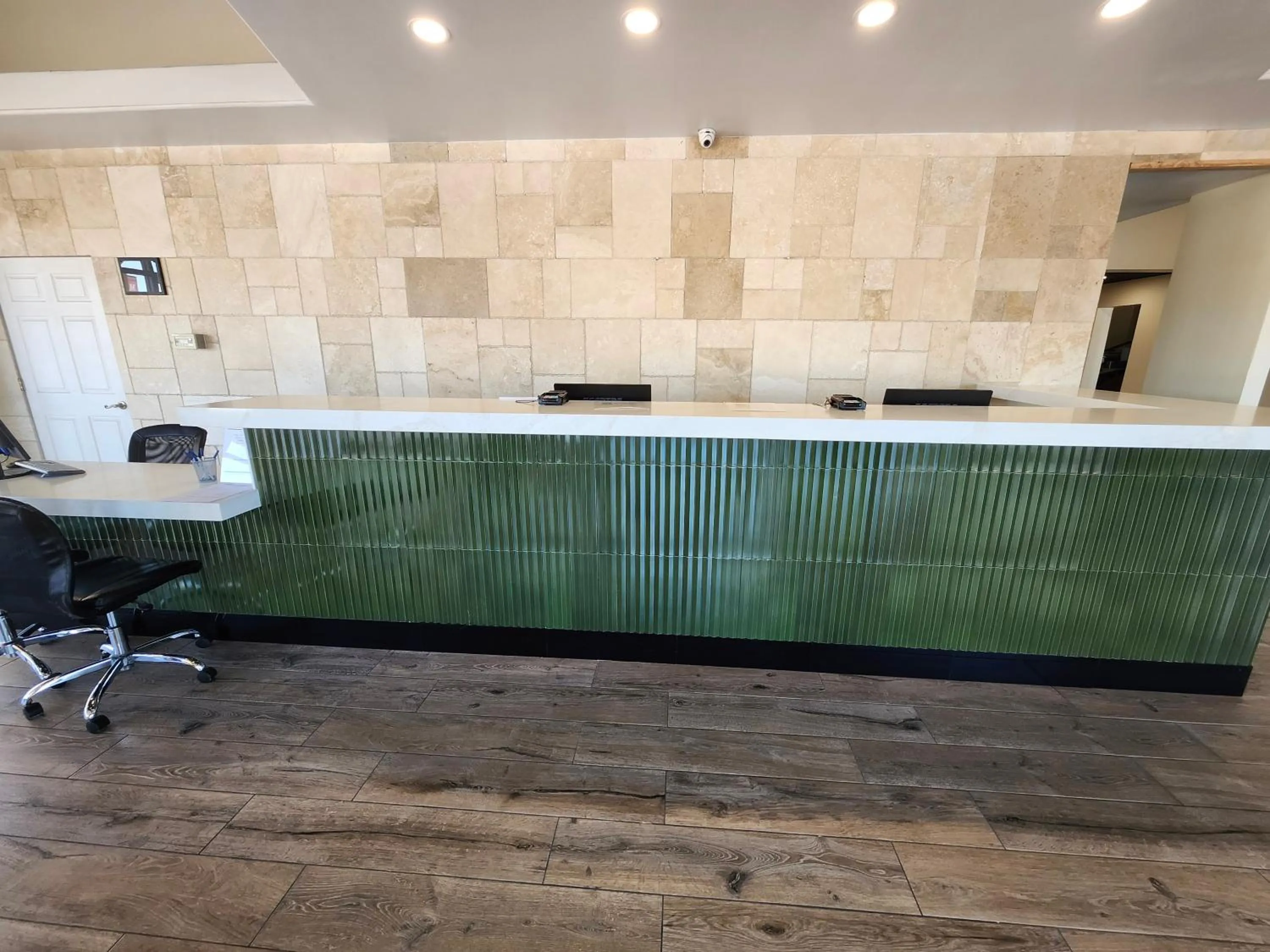 The Grand Inn Peoria