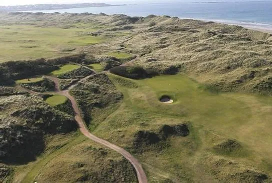 Golfcourse in Brae-Mar B&B