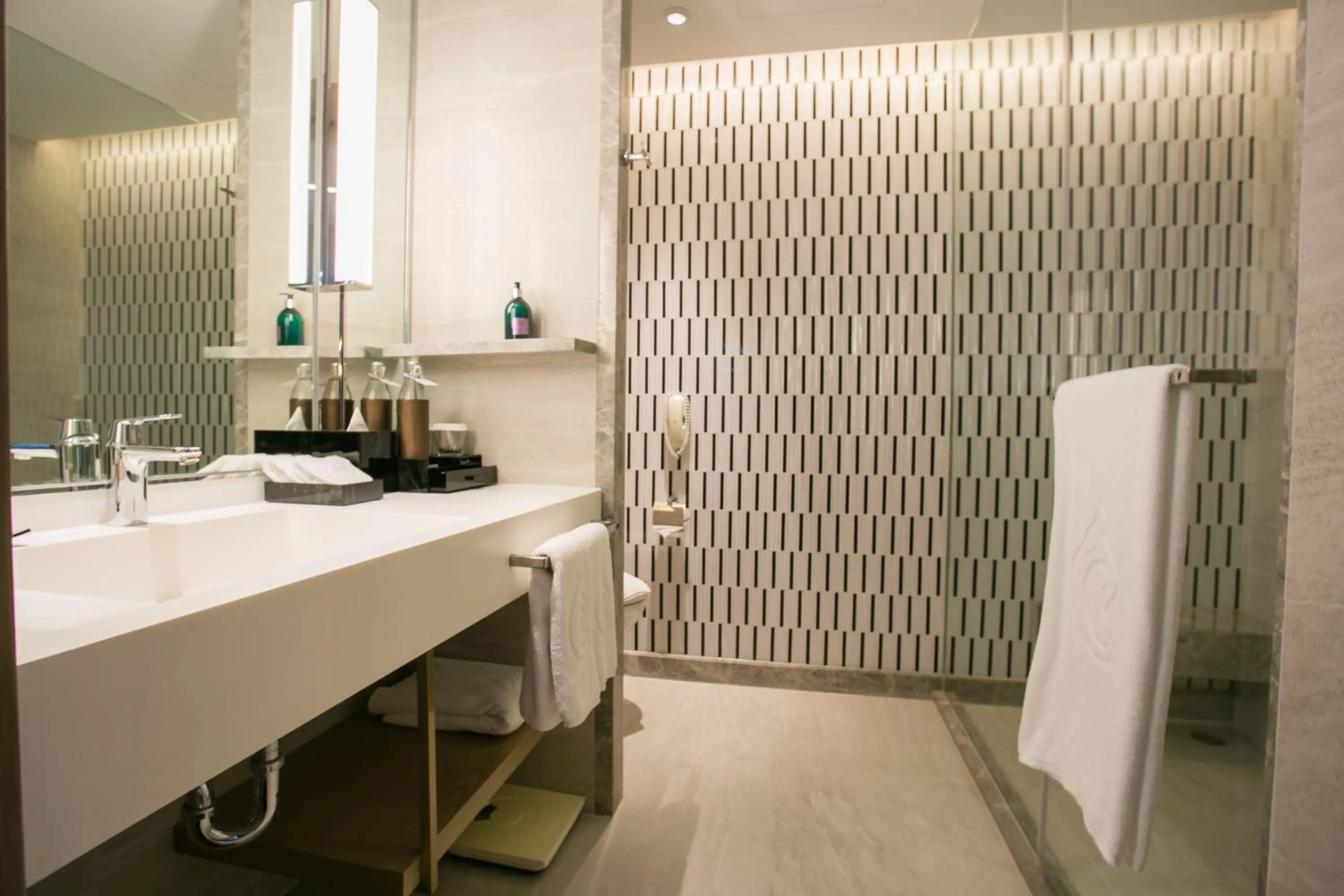 Shower in Centara Grand At CentralWorld