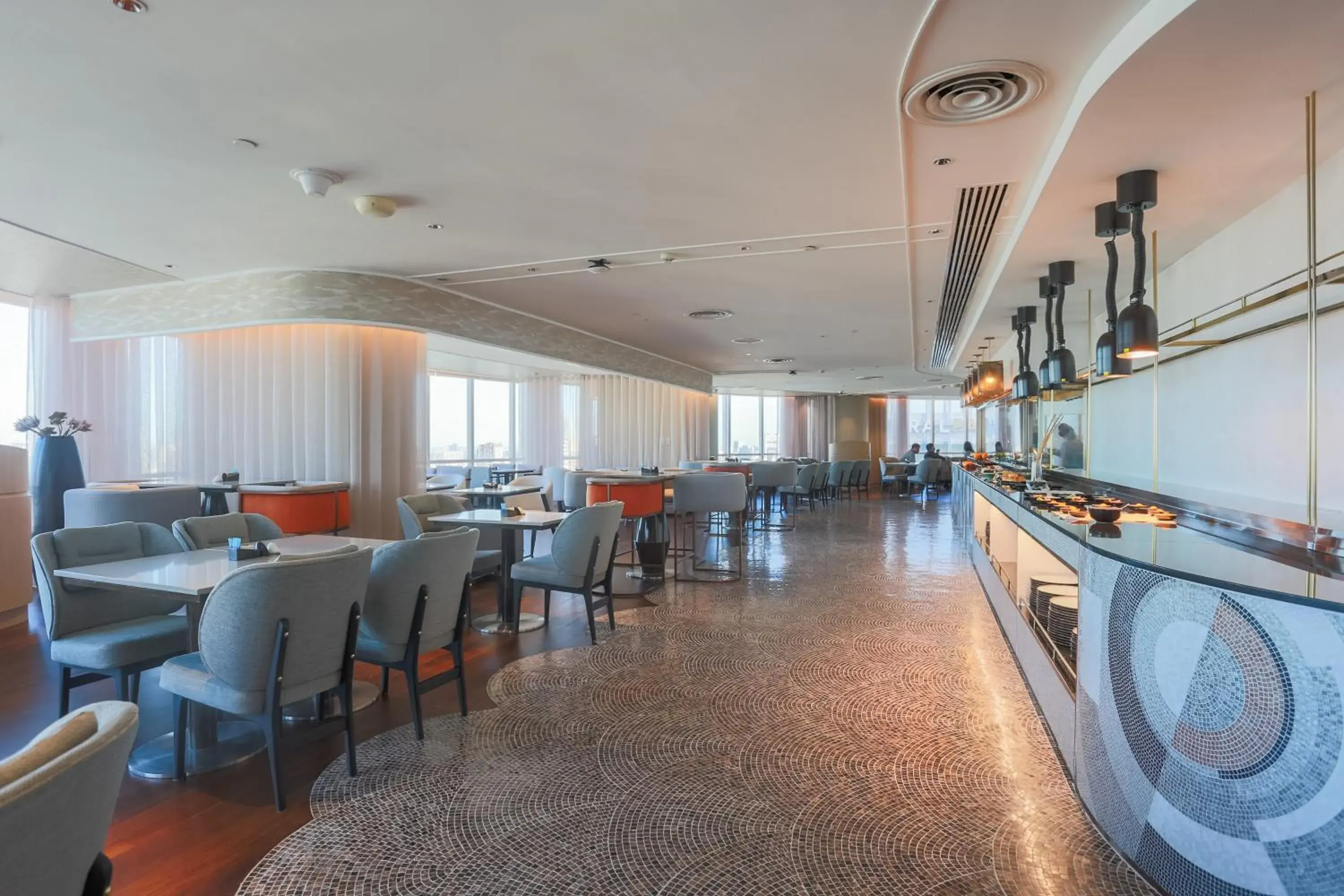 Club Superior Hollywood in Centara Grand At CentralWorld Club Superior Hollywood in Centara Grand At CentralWorld