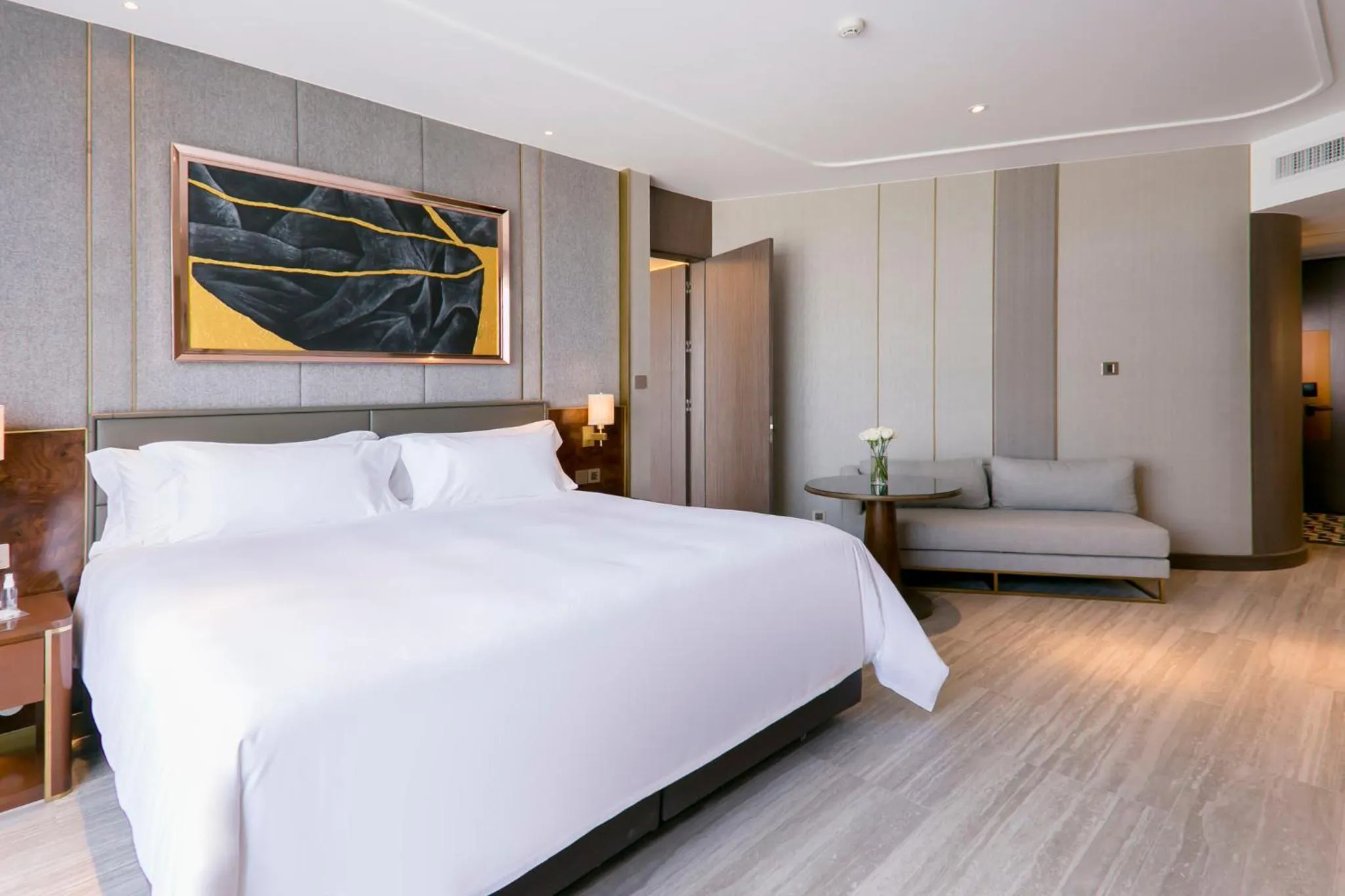 Photo of the whole room, Bed in Centara Grand At CentralWorld