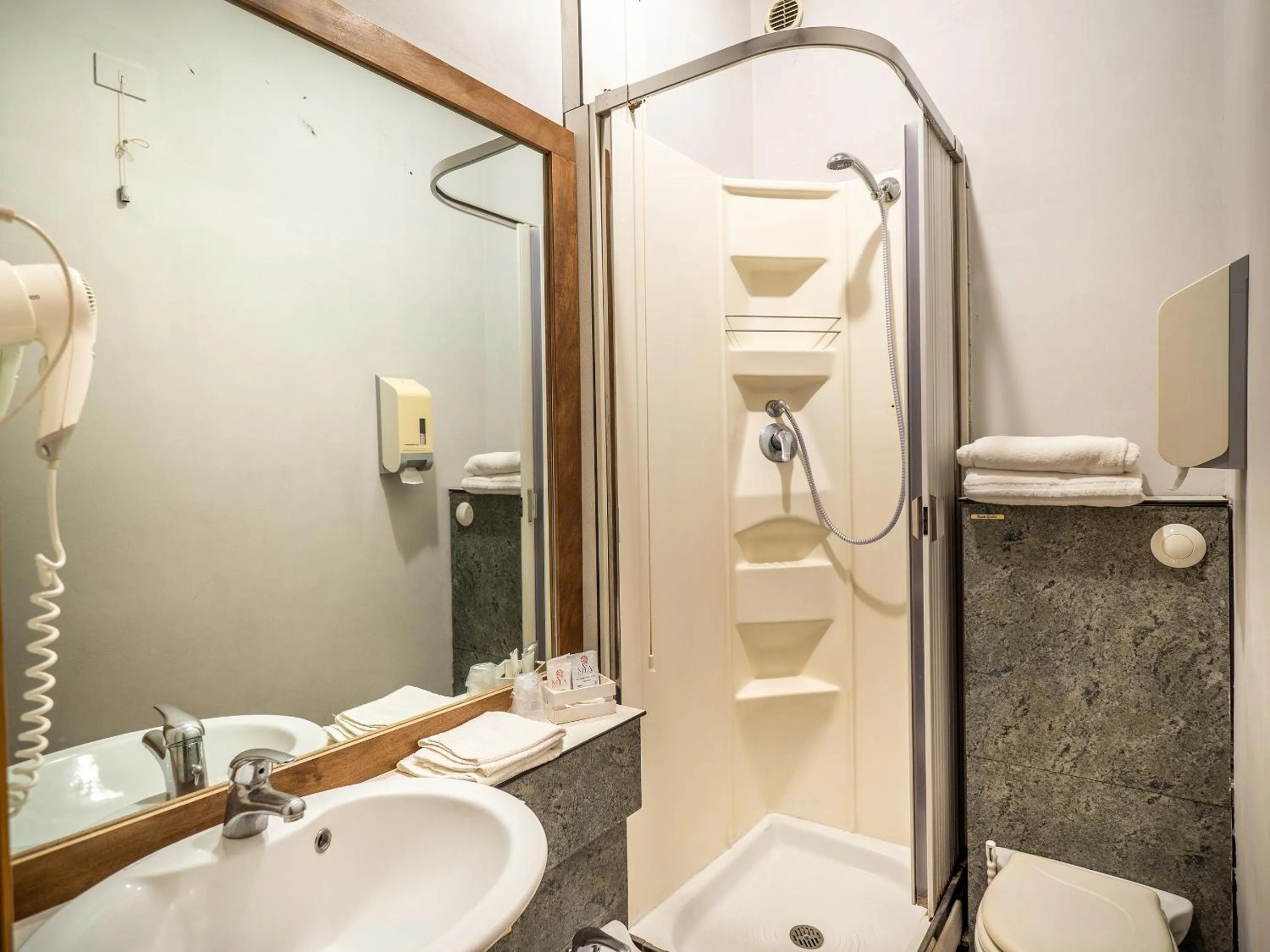 Bathroom in Hotel Trasimeno