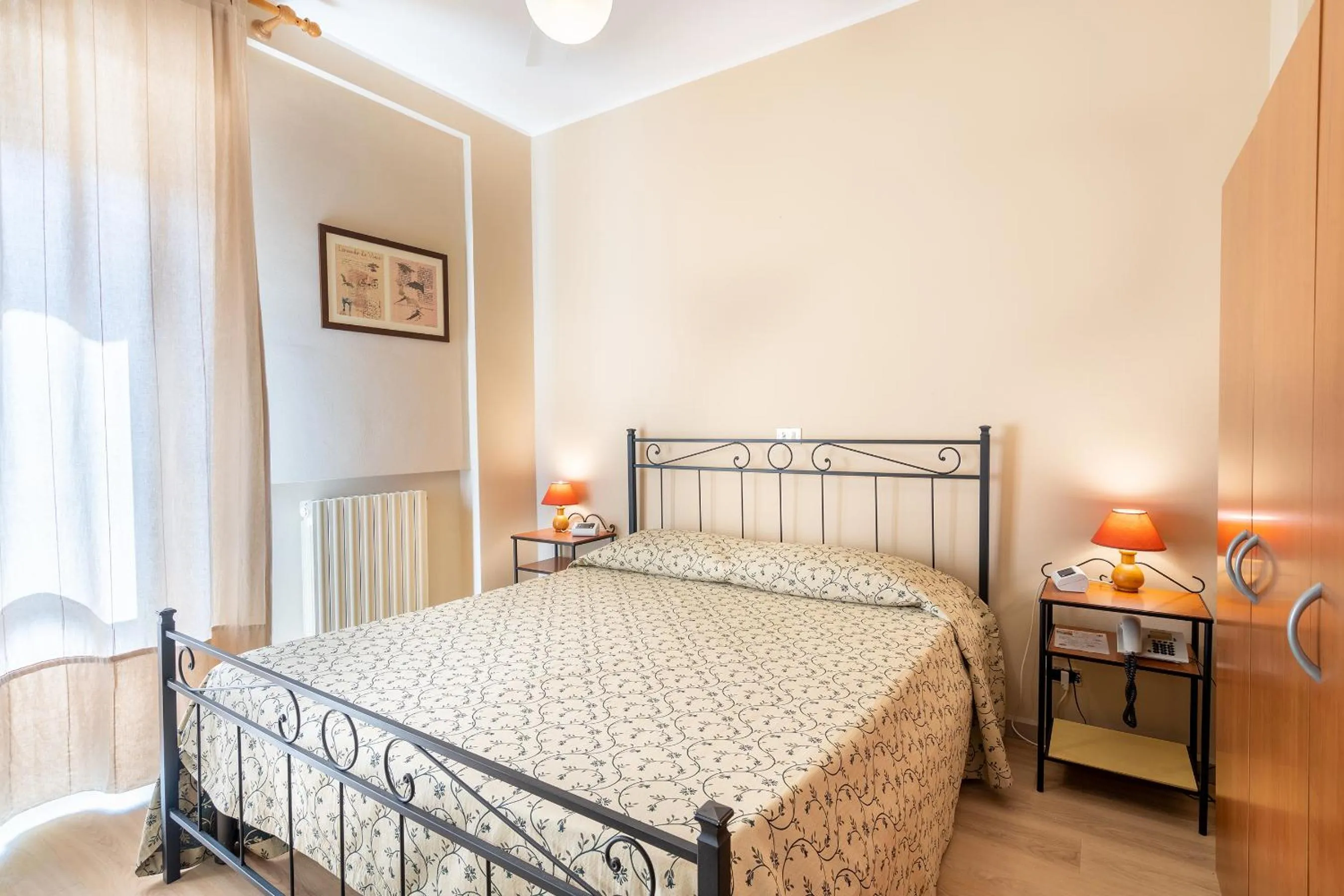 Bedroom, Bed in Hotel Trasimeno