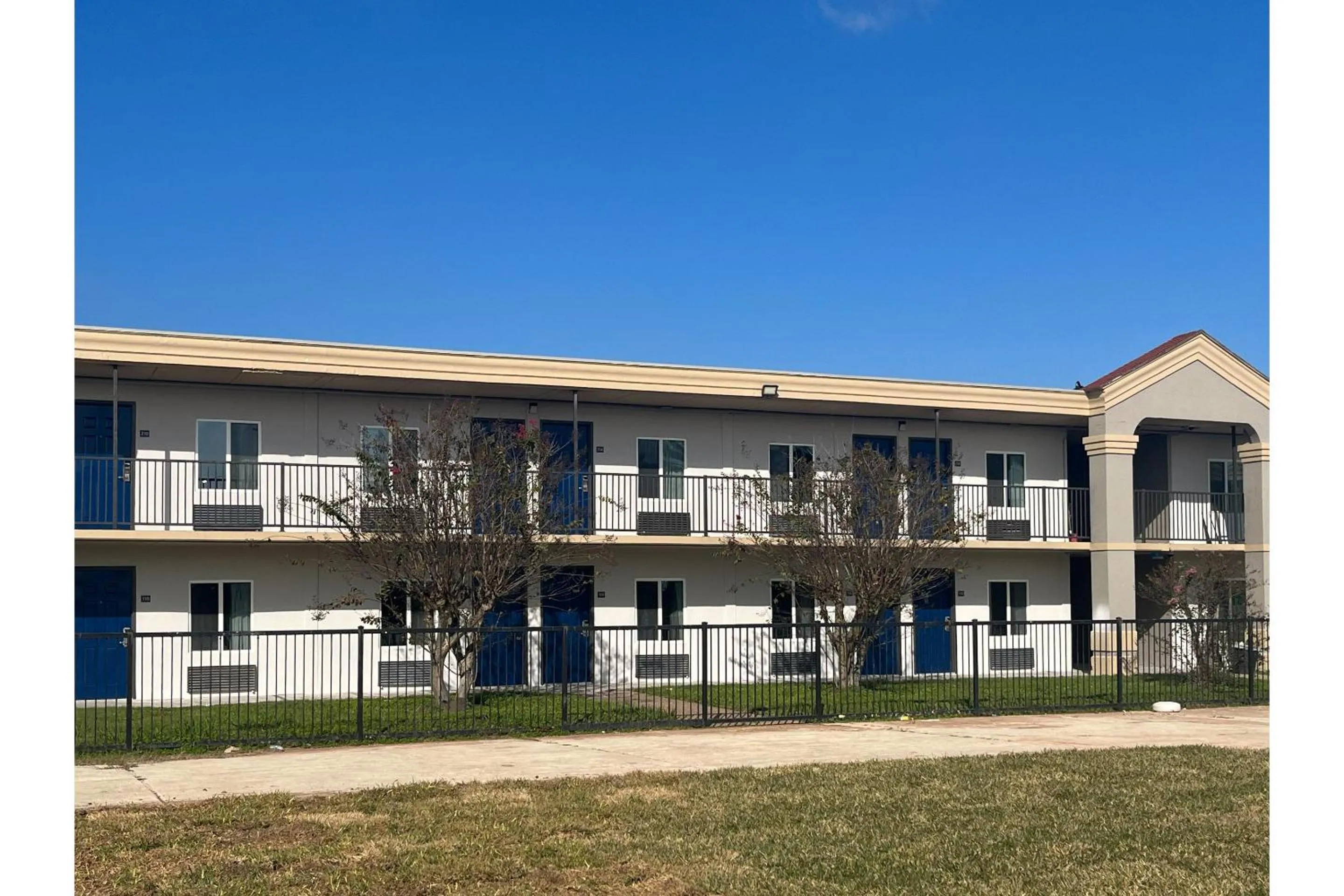 Studio 6 Lake Jackson, TX