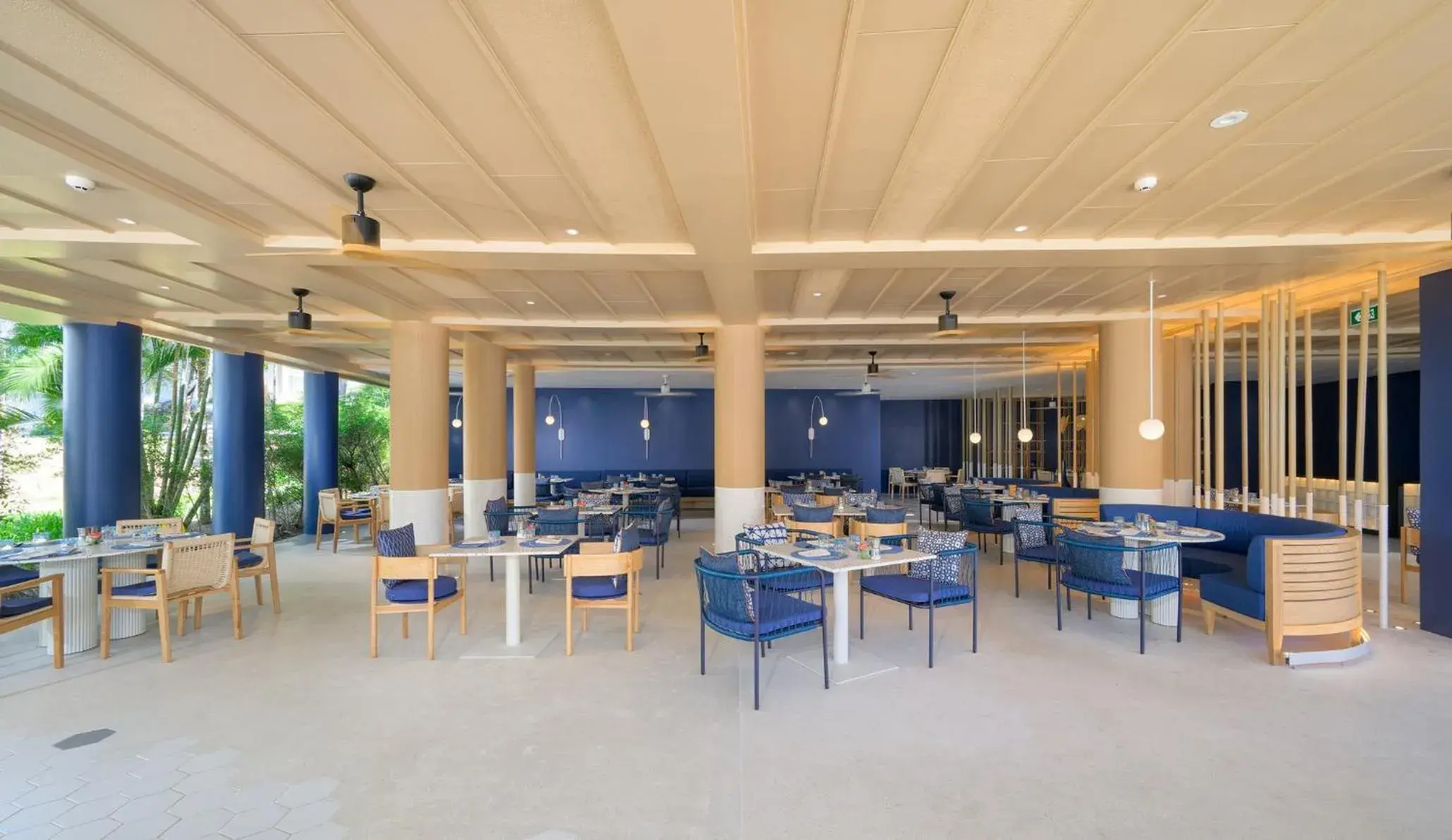 Restaurant/places to eat in Centara Karon Resort Phuket Restaurant/places to eat in Centara Karon Resort Phuket