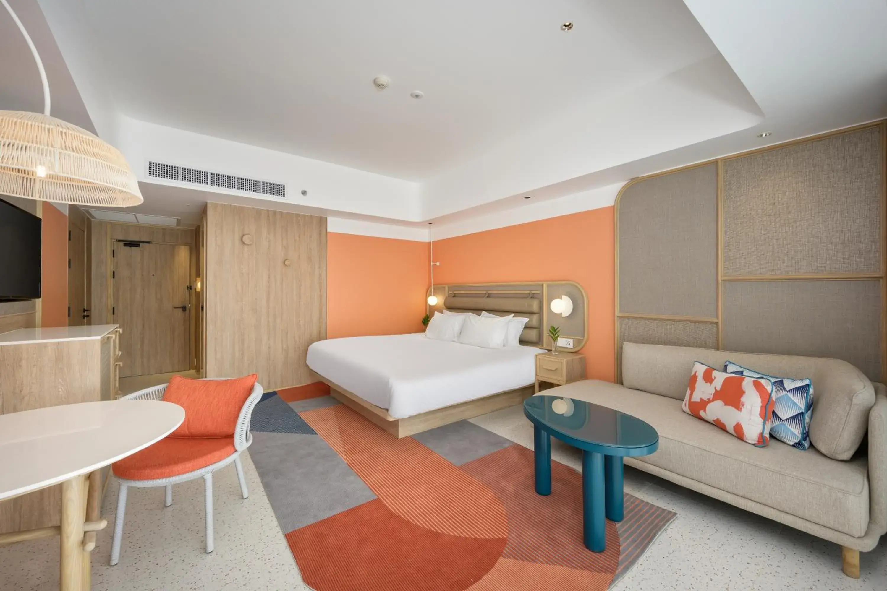 Photo of the whole room, Bed in Centara Karon Resort Phuket Photo of the whole room, Bed in Centara Karon Resort Phuket