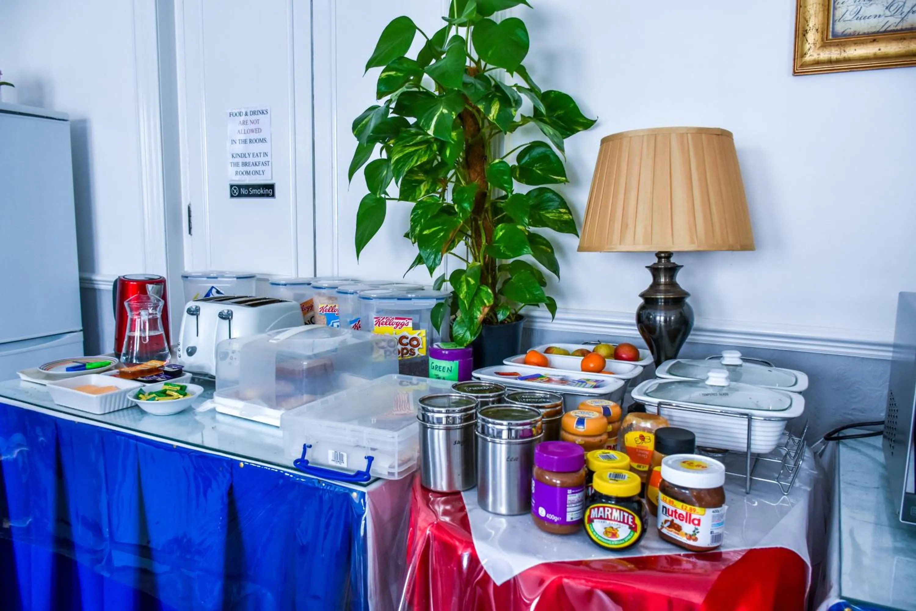 Breakfast in Gatwick Castle B&B