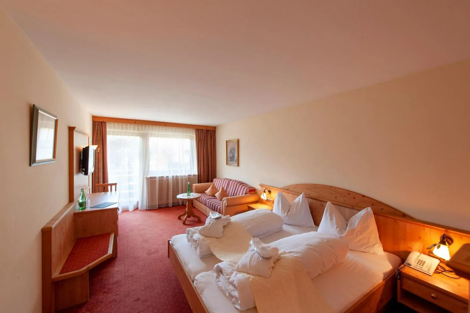 Bedroom in Hotel Königsblick by keyone