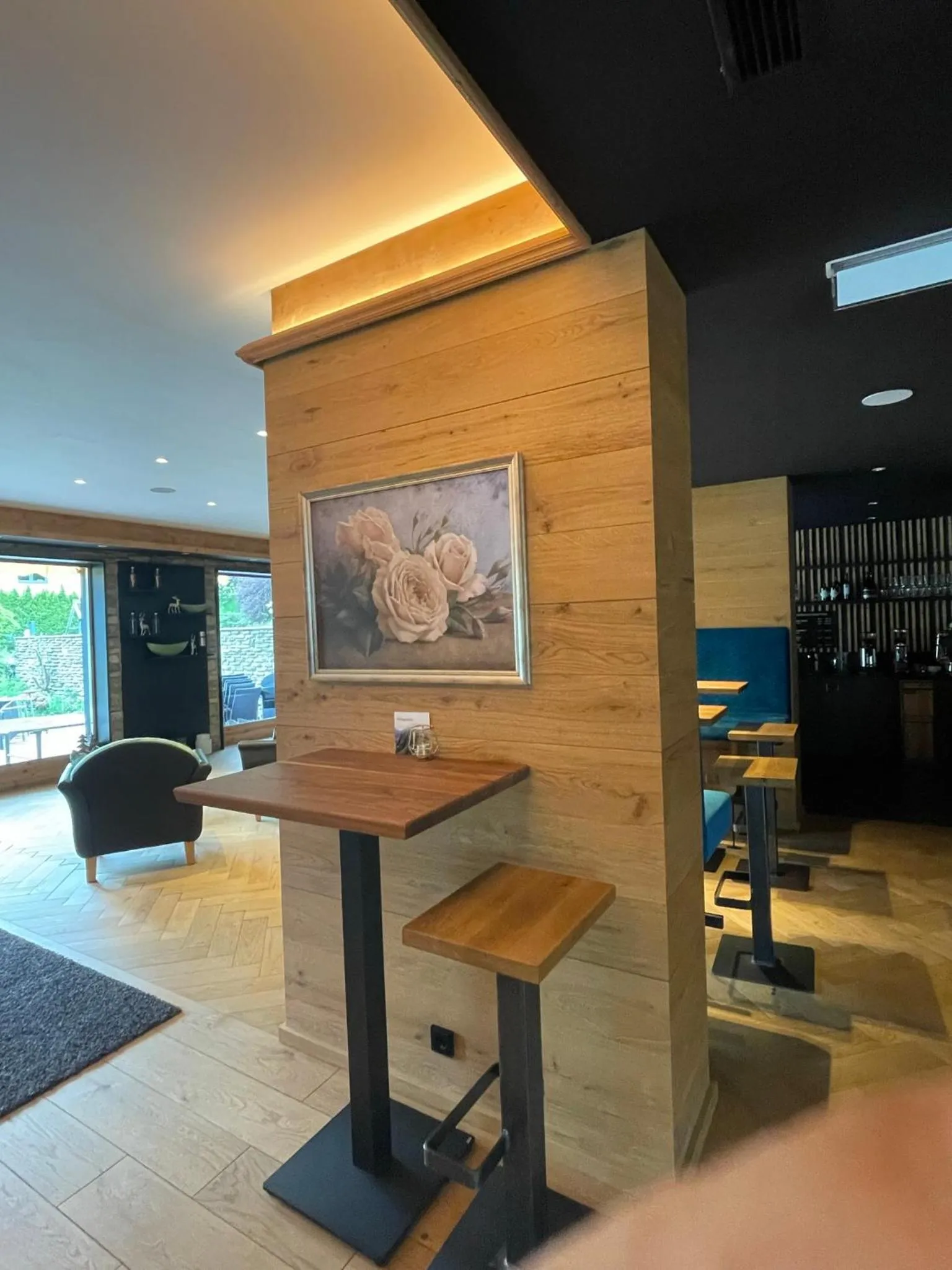 Seating area in Hotel Königsblick by keyone