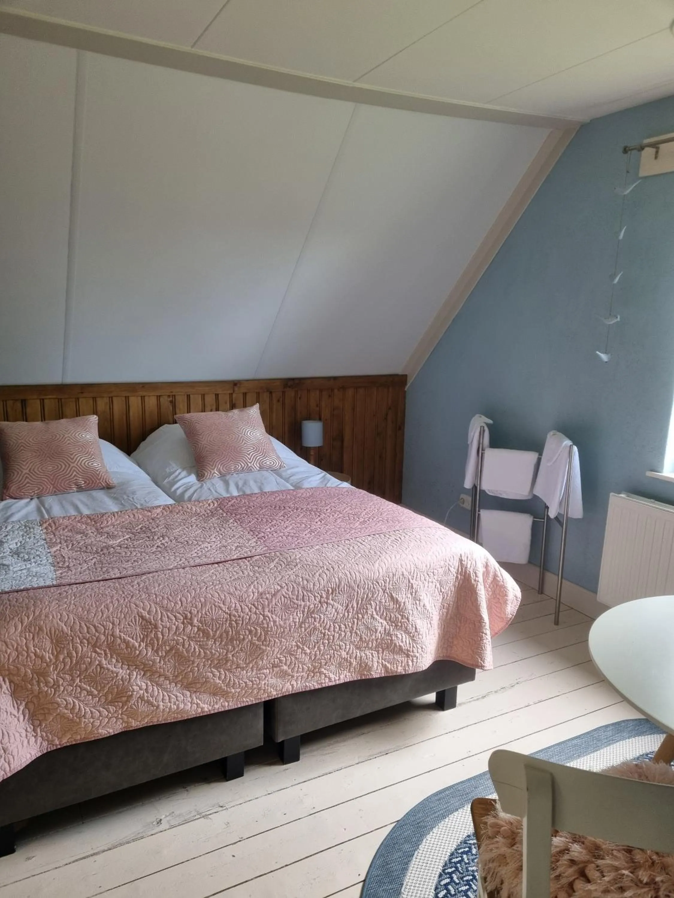 Bedroom, Bed in Bed & Breakfast aan de Beek