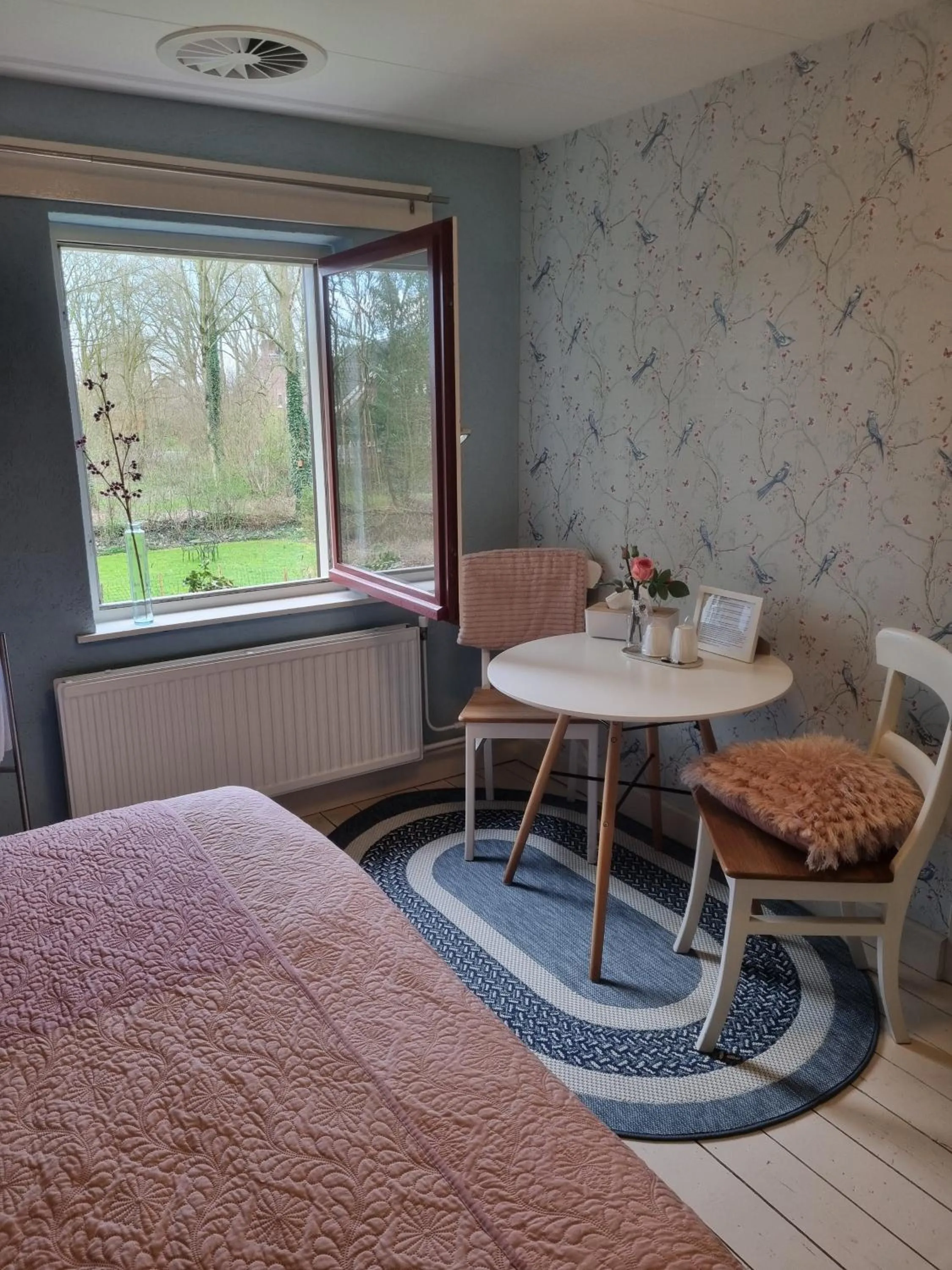 Bedroom, Bed in Bed & Breakfast aan de Beek