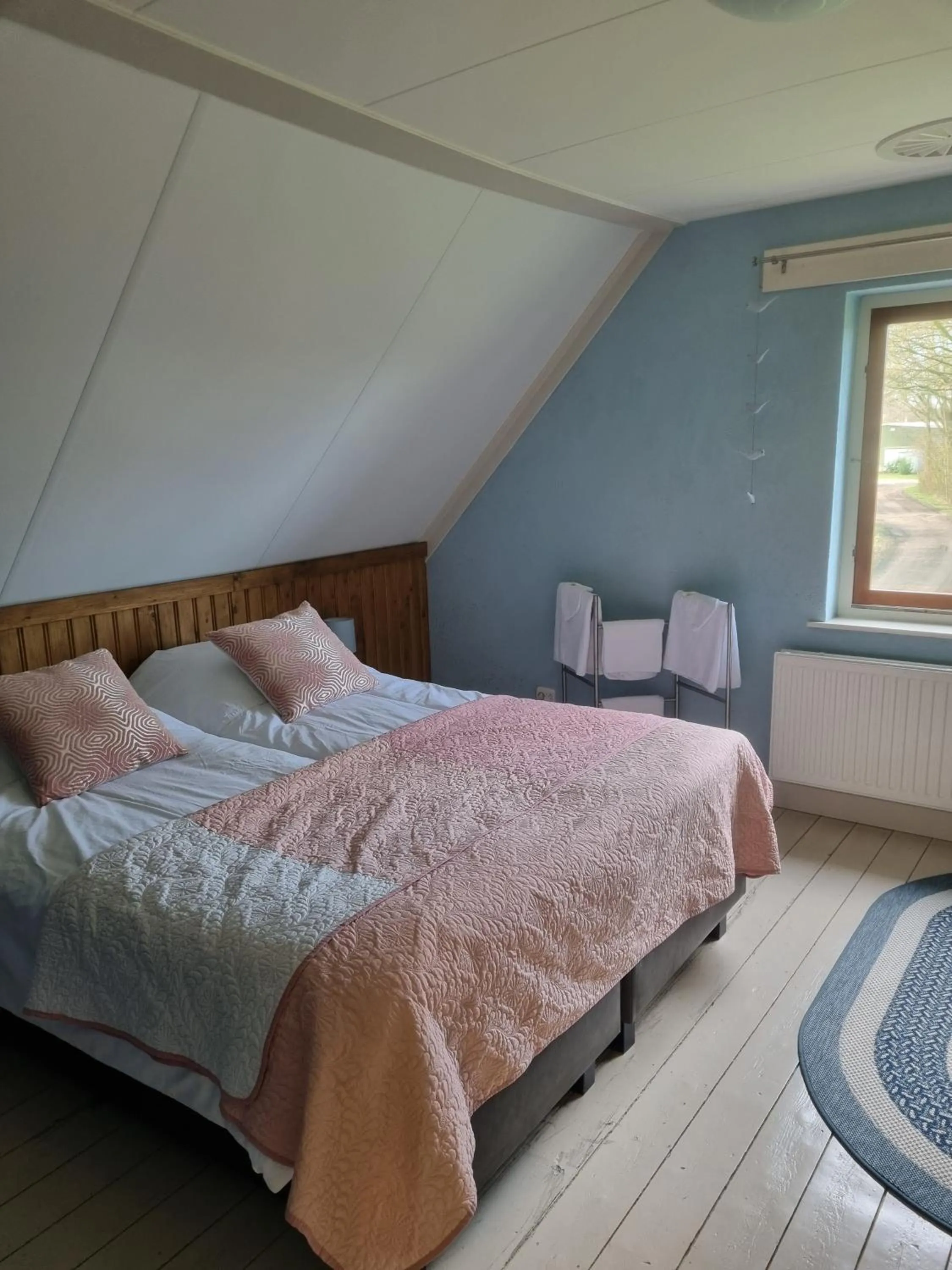 Bedroom, Bed in Bed & Breakfast aan de Beek