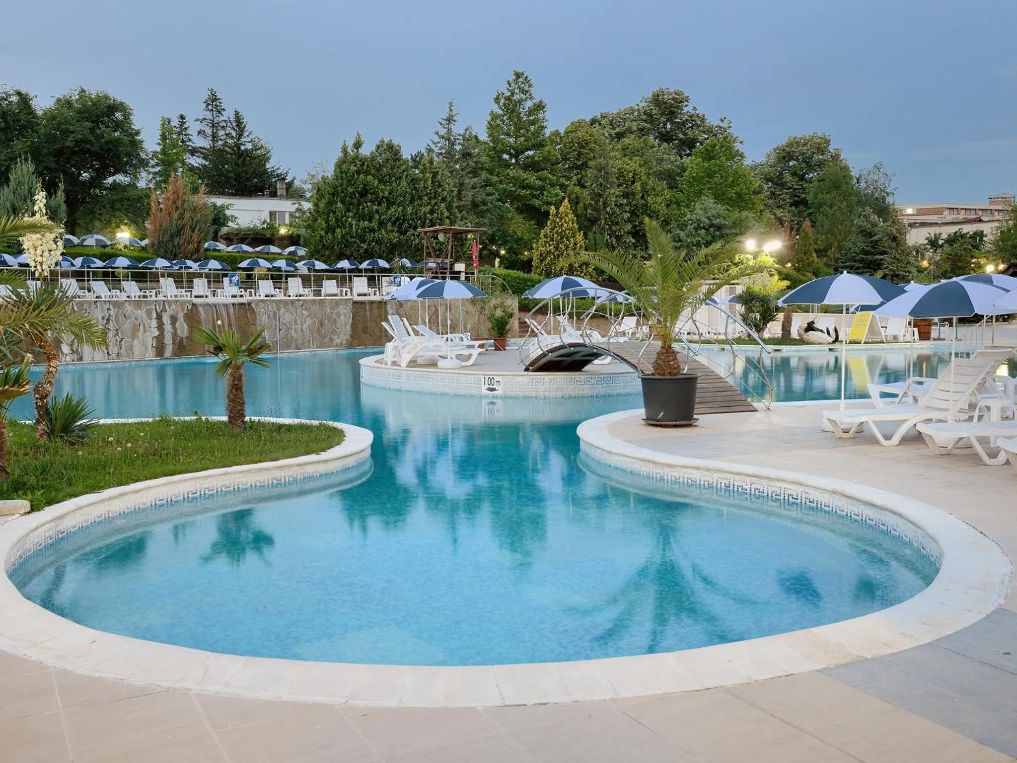 Swimming pool in Augusta SPA Hotel