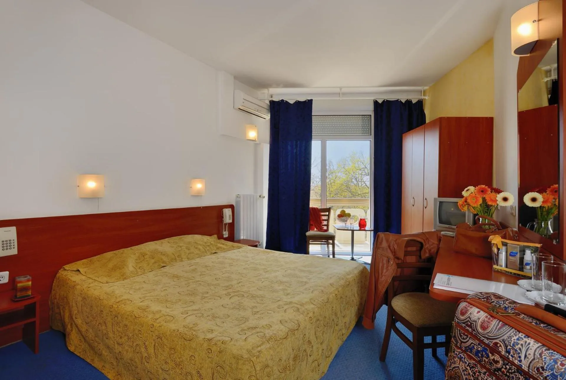 Photo of the whole room, Bed in Augusta SPA Hotel