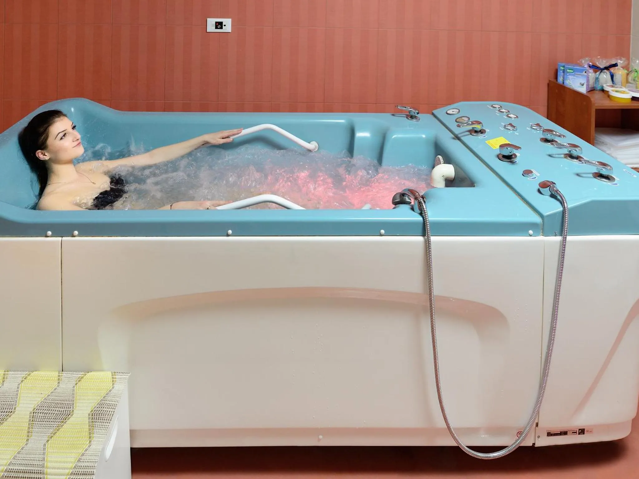 Hot Tub in Augusta SPA Hotel