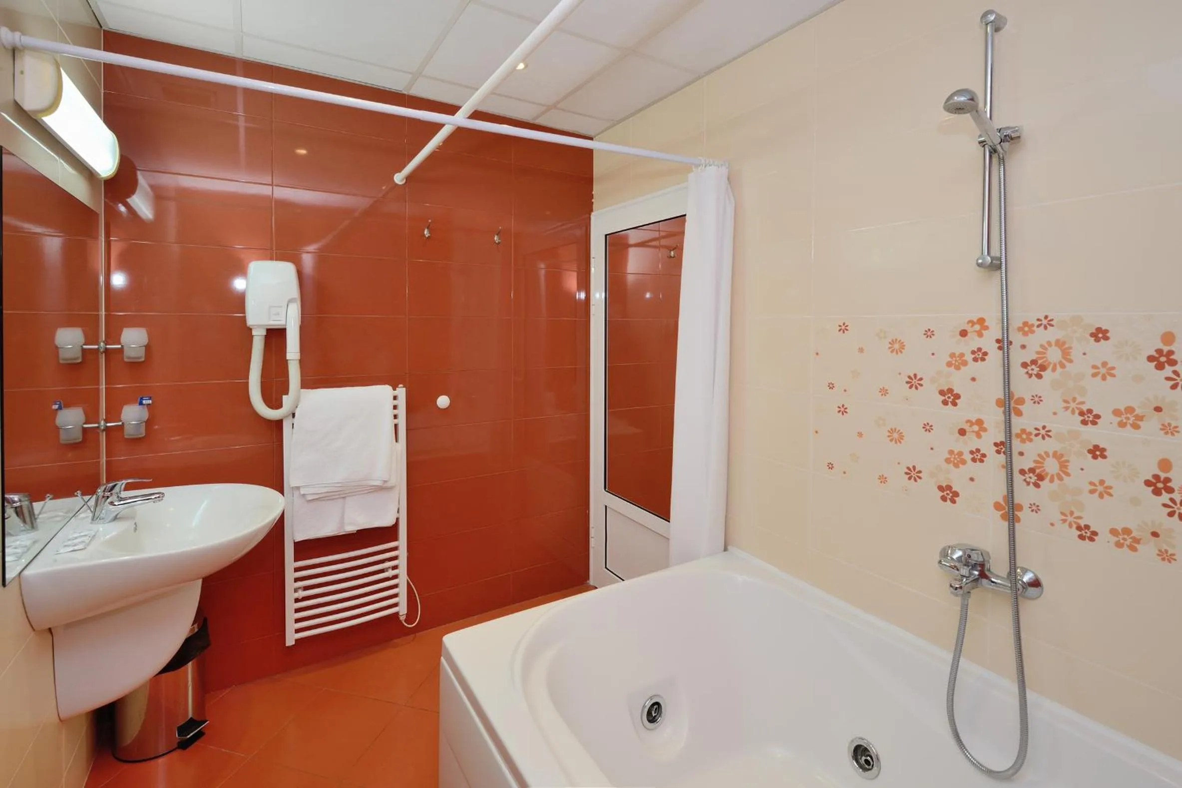 Bathroom in Augusta SPA Hotel