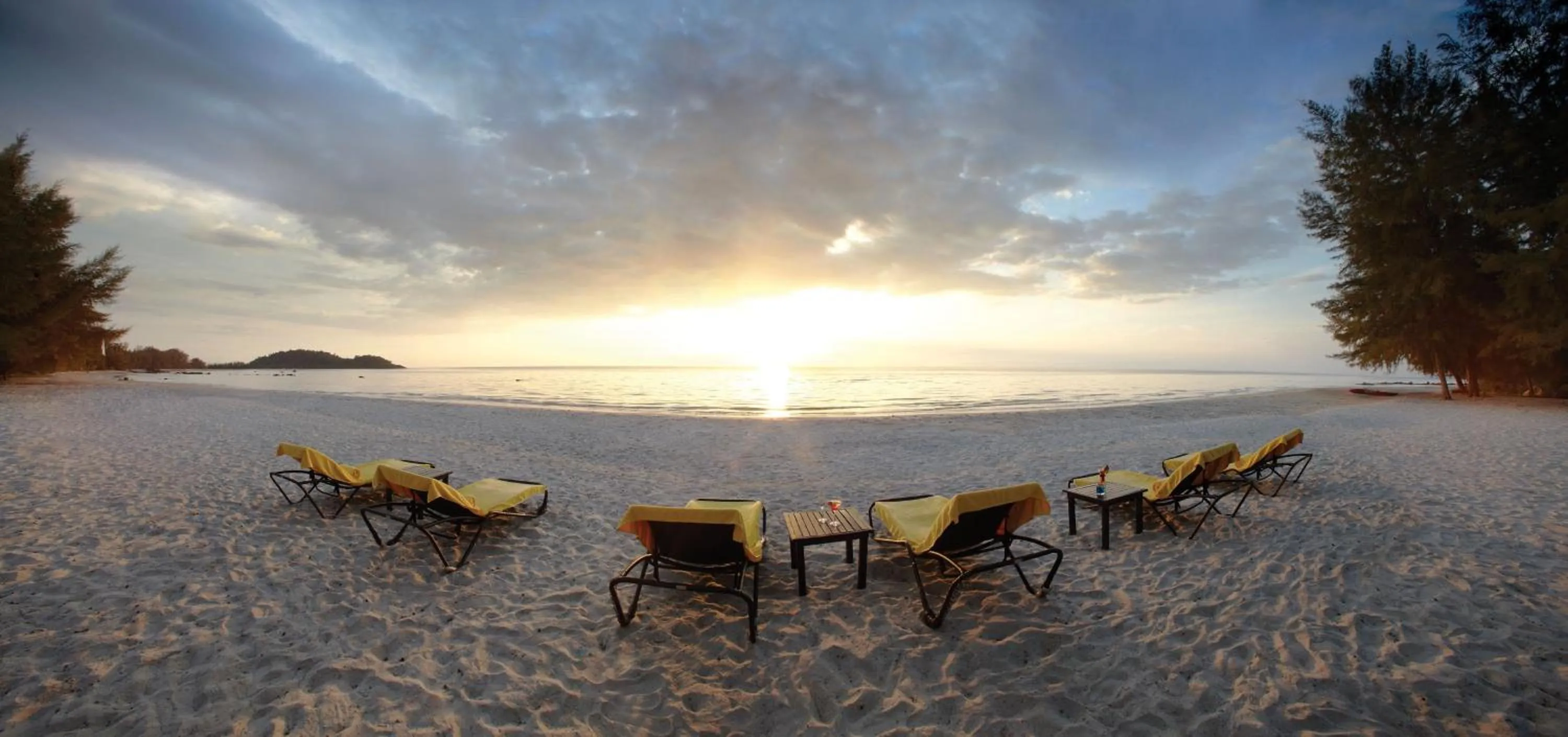 Beach in Centara Chaan Talay Resort And Villas Trat