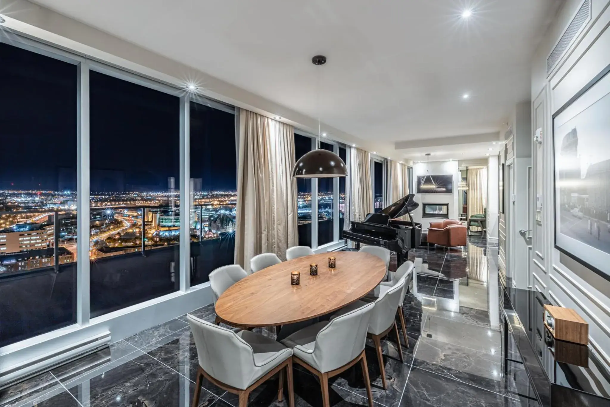 Presidential Suite in Le Capitole Hotel Presidential Suite in Le Capitole Hotel