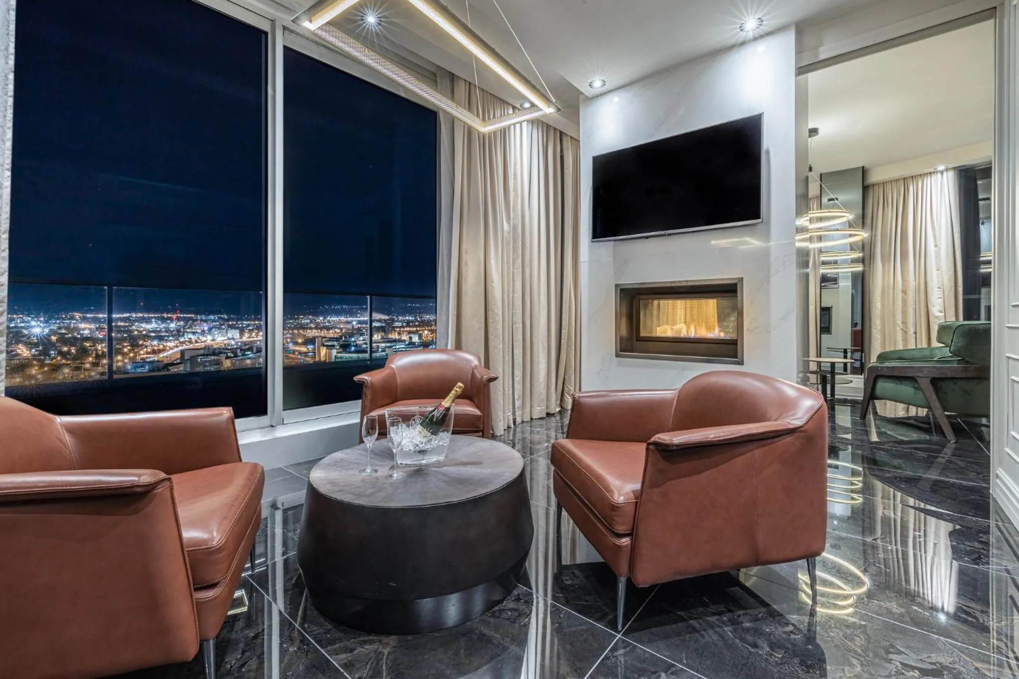 TV and multimedia in Le Capitole Hotel