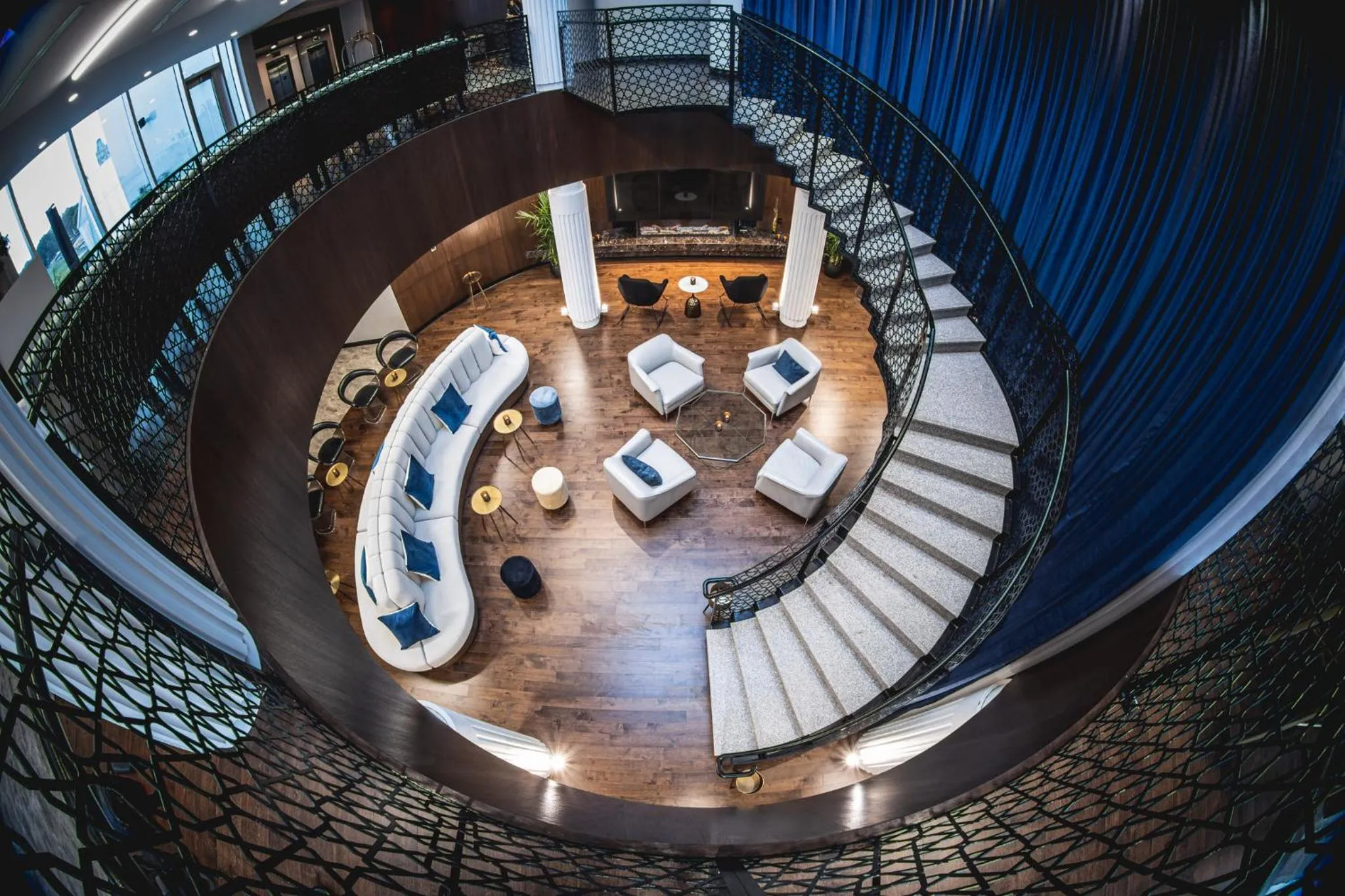 Lounge or bar in Le Capitole Hotel