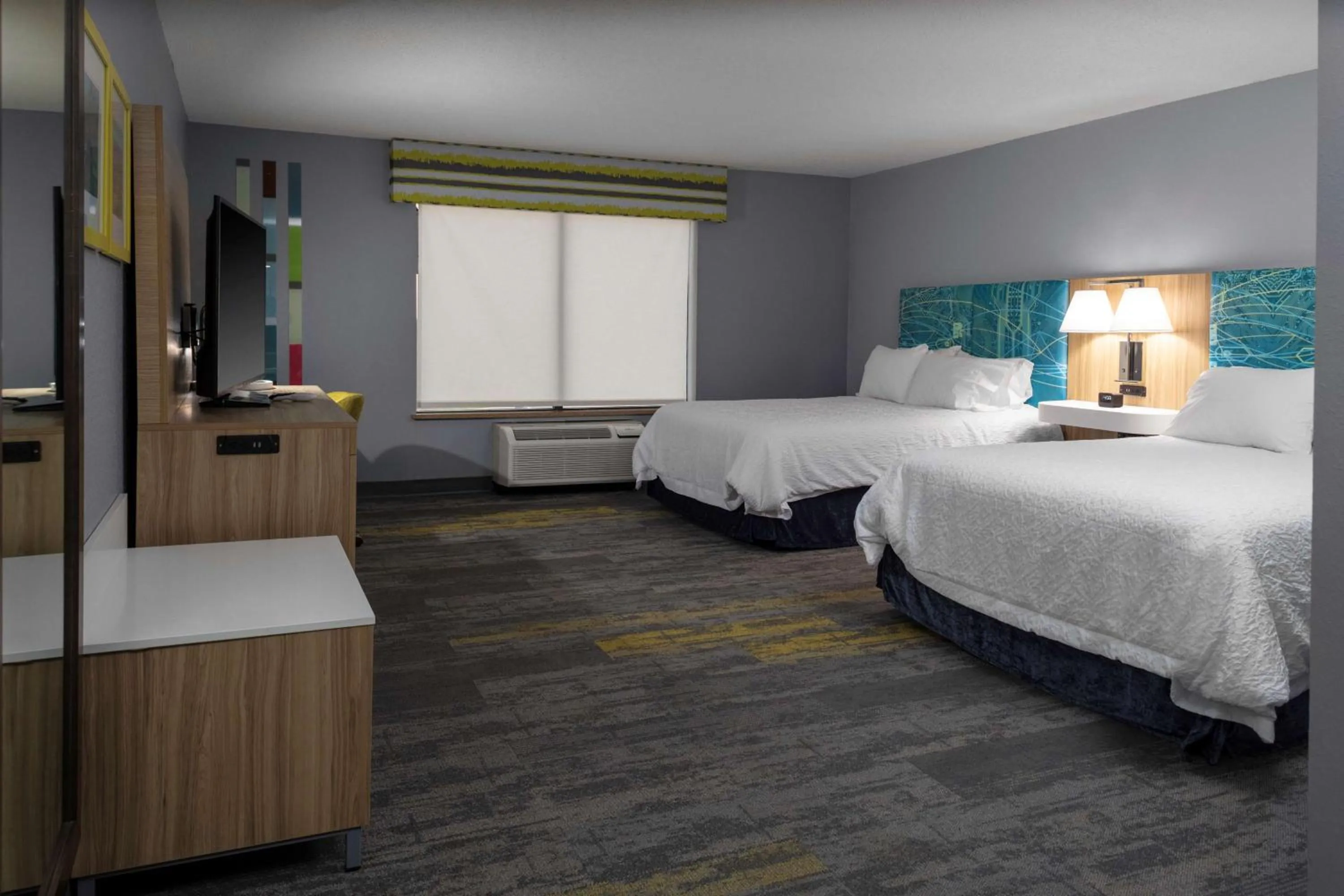 Bedroom, Bed in Hampton Inn Gretna - Smith Mountain Lake