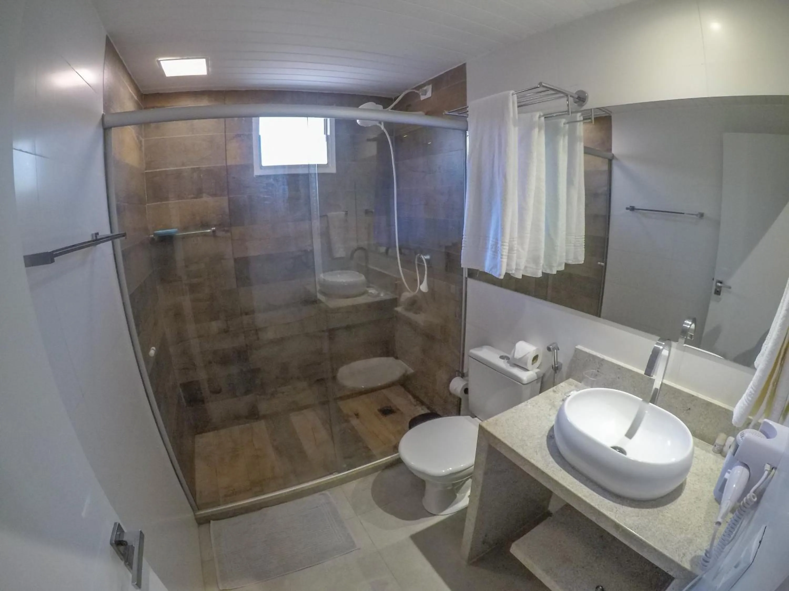 Toilet in Pousada Verdes Mares
