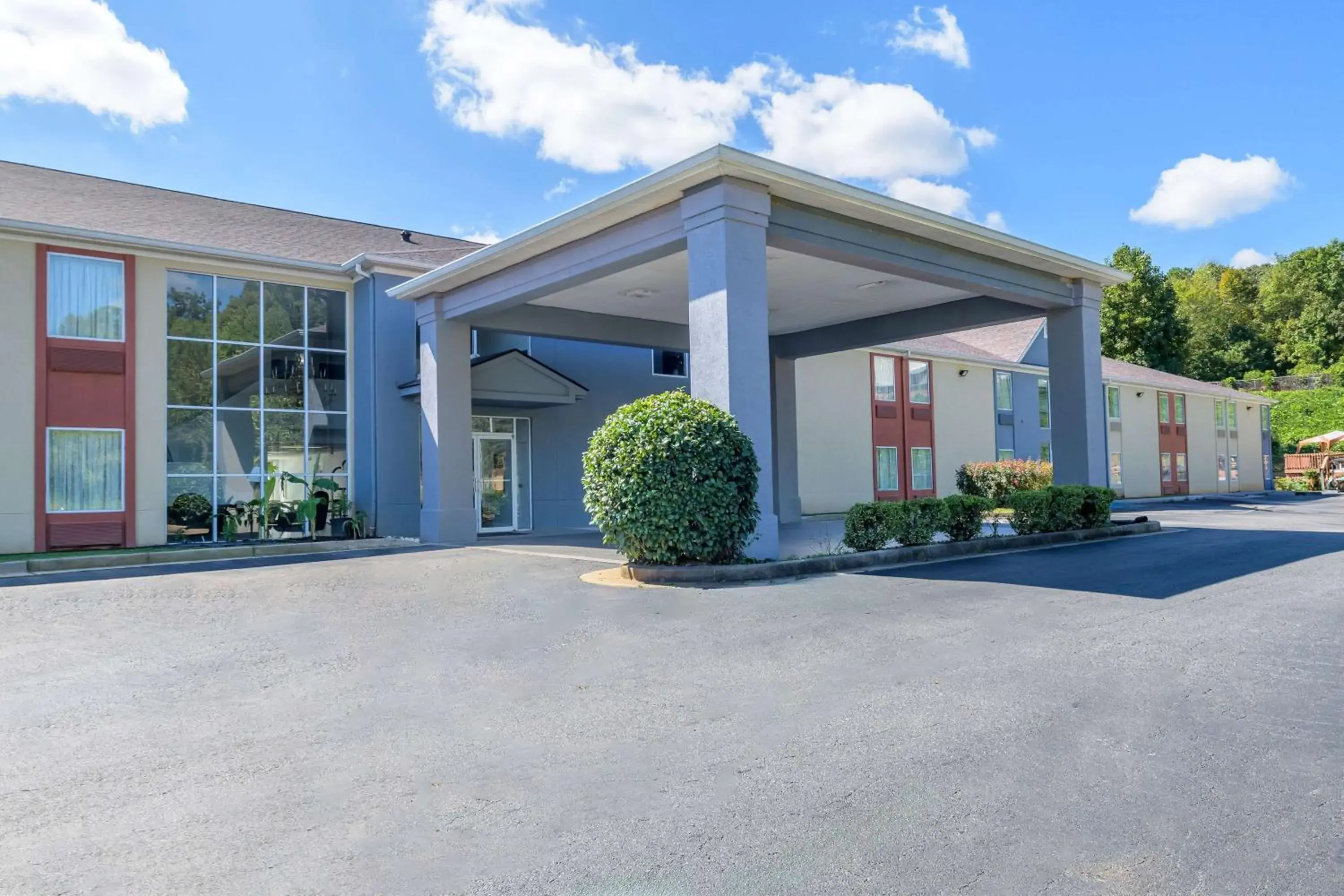 Property building in Motel 6 Dawsonville GA North GA Premium Outlets Property building in Motel 6 Dawsonville GA North GA Premium Outlets